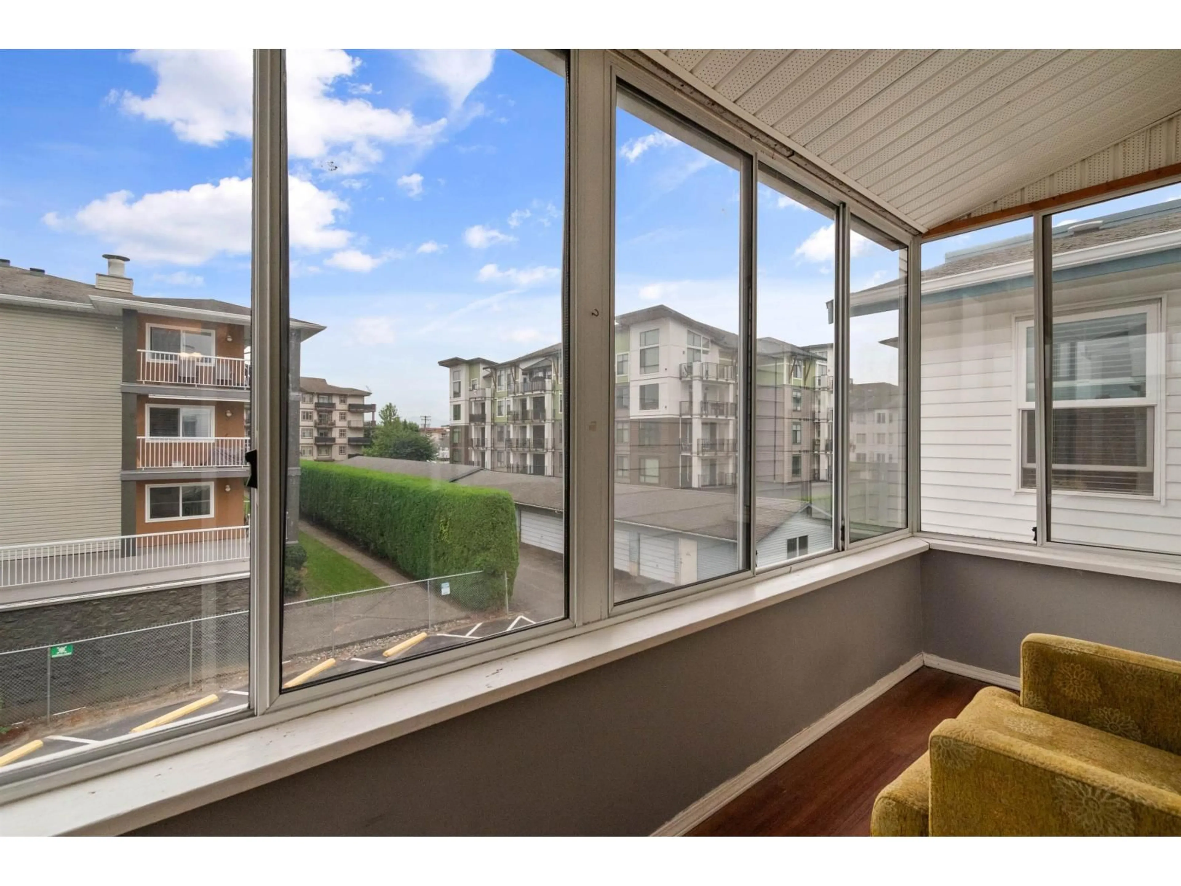 Balcony in the apartment, water/lake/river/ocean view for 306 - 9175 EDWARD STREET, Chilliwack British Columbia V2P4C5