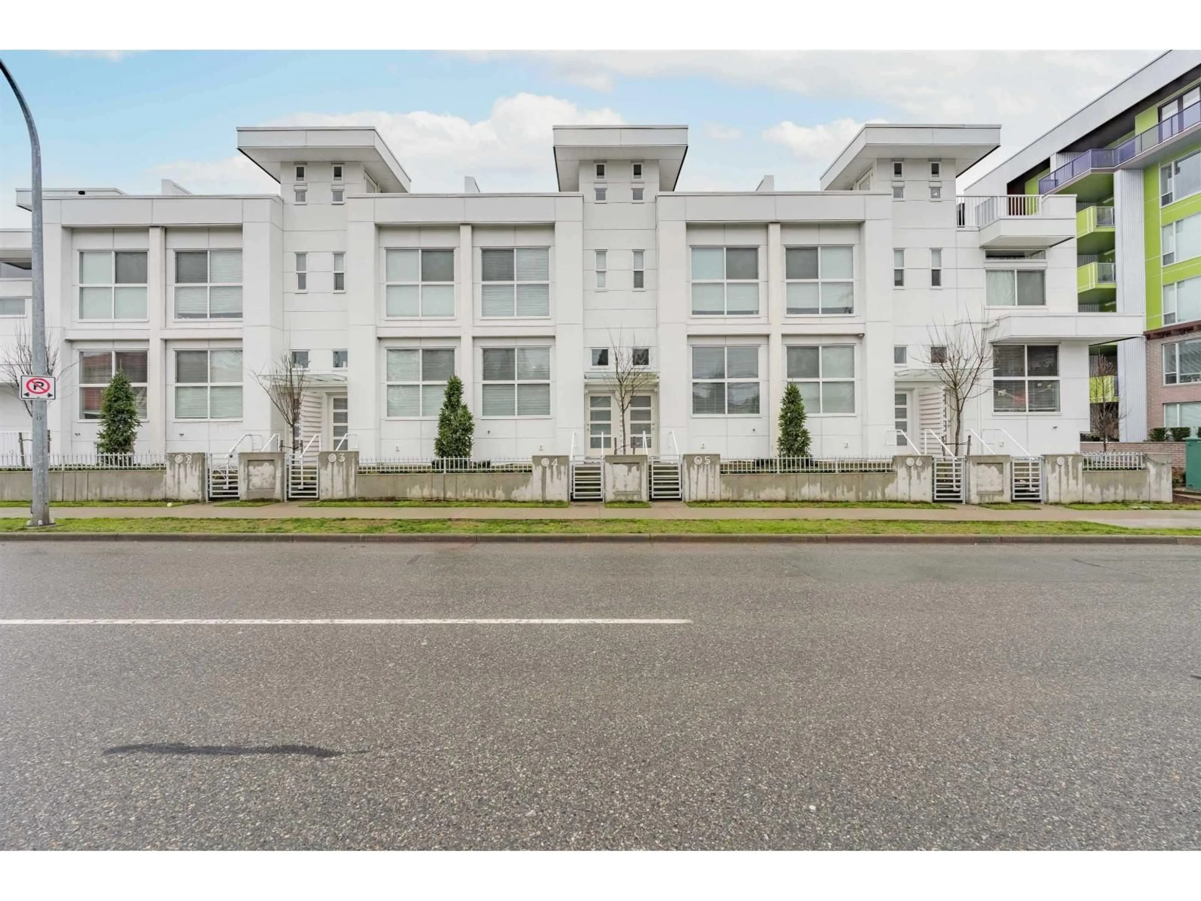 Blurry image for 6 - 2505 WARE STREET, Abbotsford British Columbia V2S3E2