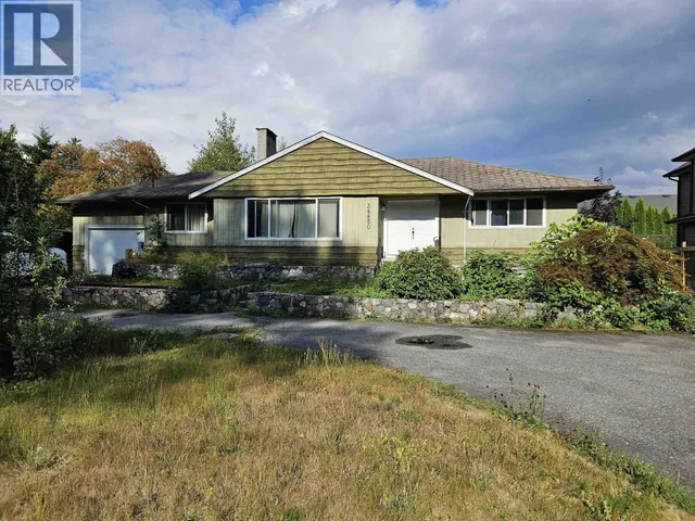 38850 BUCKLEY AVENUE, Squamish 2