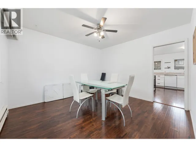 38850 BUCKLEY AVENUE, Squamish 4