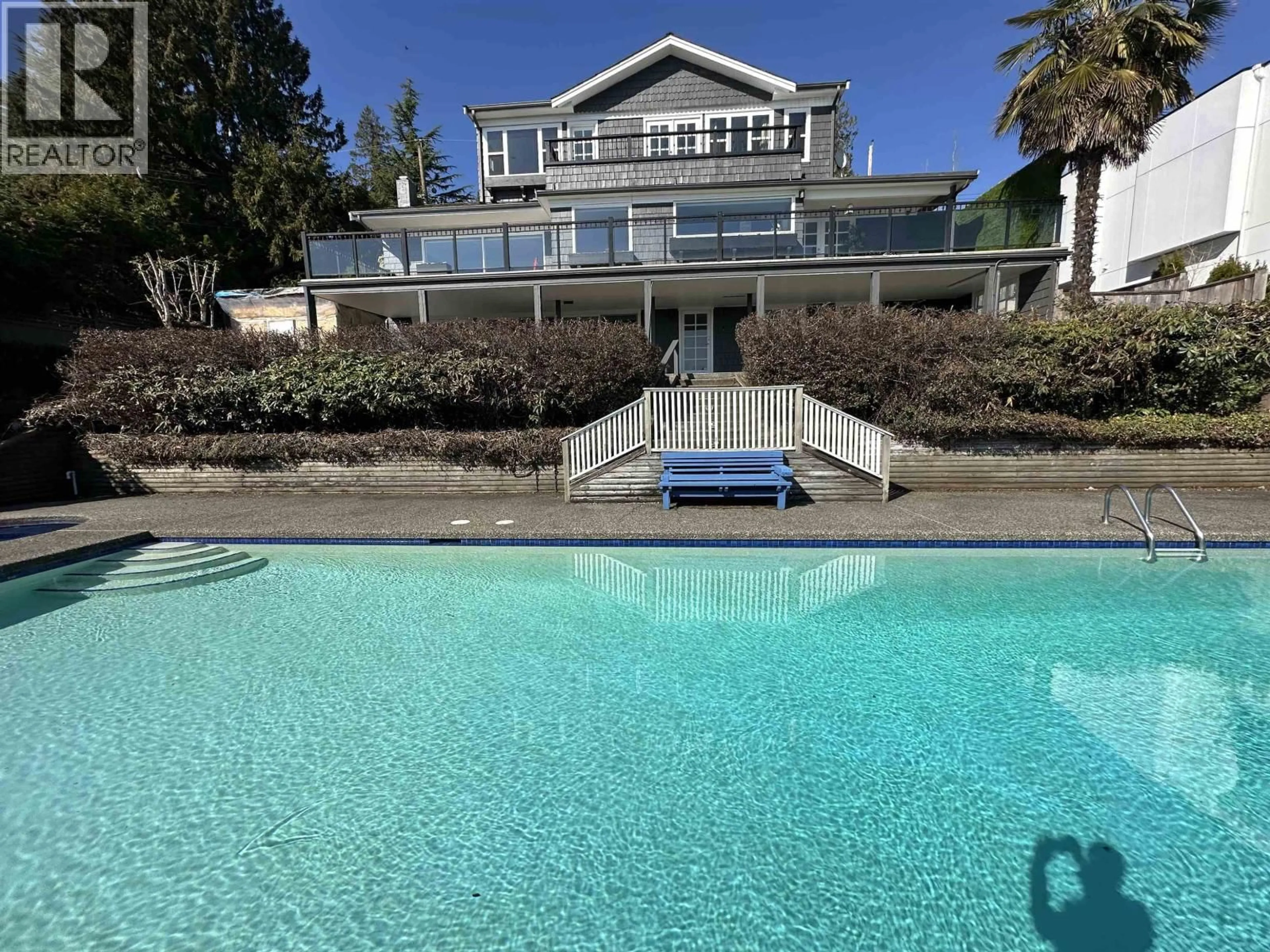 Pool for 2390 PALMERSTON AVENUE, West Vancouver British Columbia V7V2W1