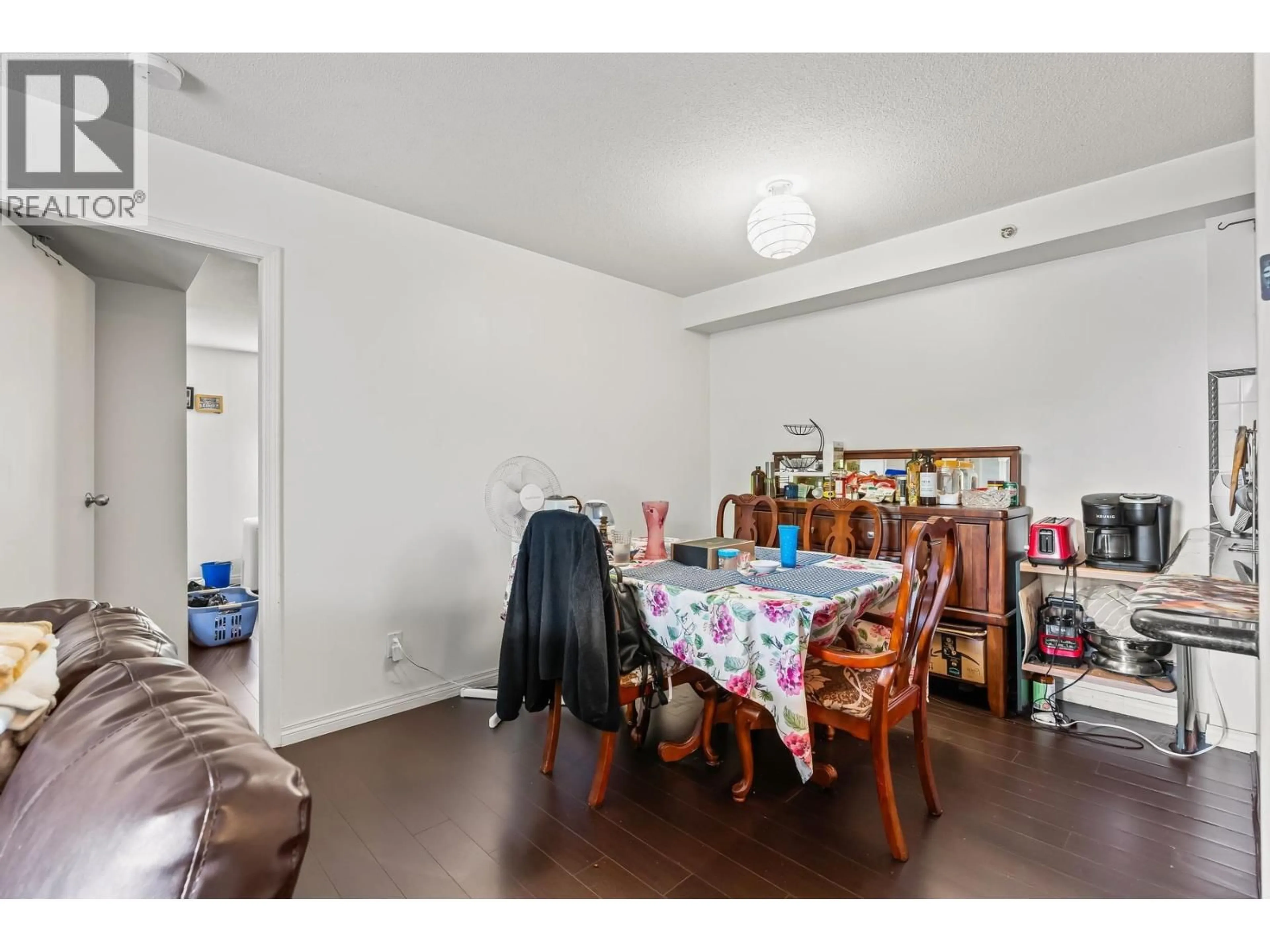 A pic of a room for 501 - 6611 COONEY ROAD, Richmond British Columbia V6Y4C5