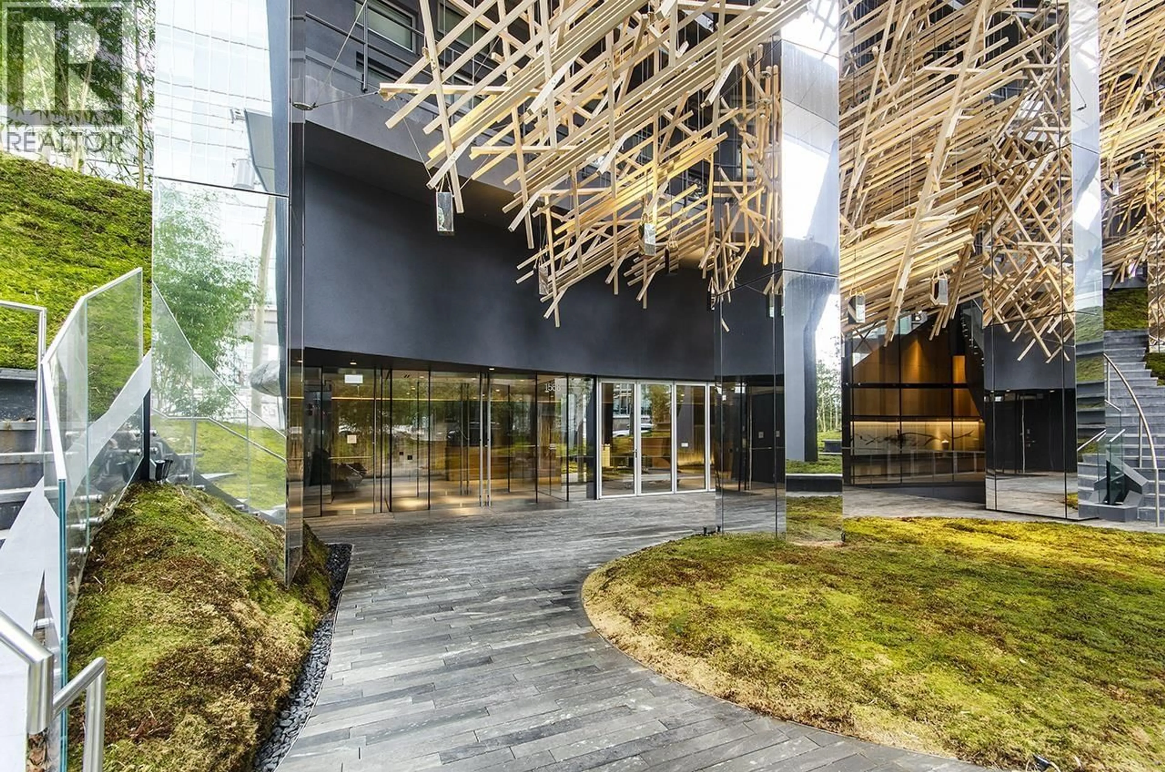 Indoor foyer for 2205 - 1568 ALBERNI STREET, Vancouver British Columbia V6G0E3