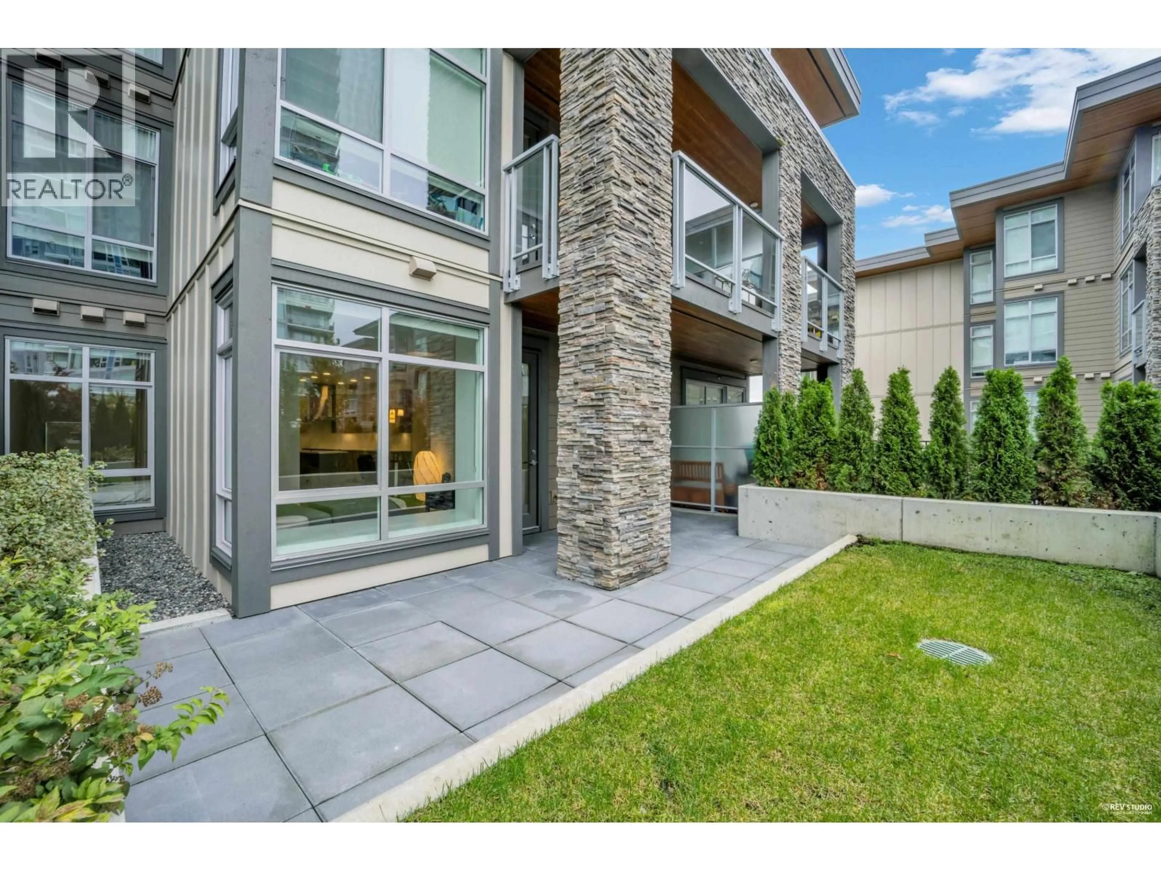 Patio, street for 206 - 7123 11TH AVENUE, Burnaby British Columbia V3N0J6