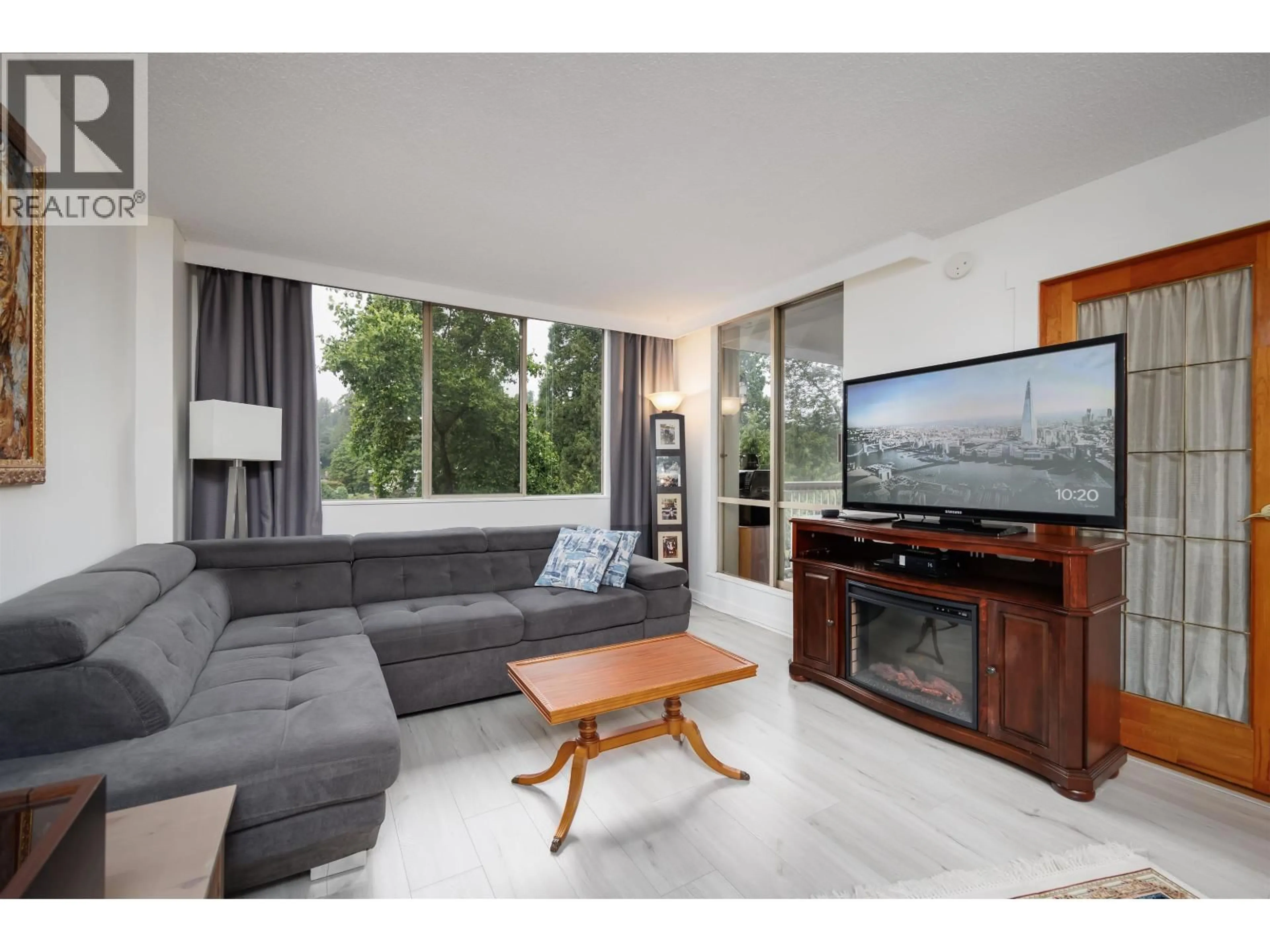 Living room with furniture, unknown for 1001 - 2012 FULLERTON AVENUE, North Vancouver British Columbia V7P3E3