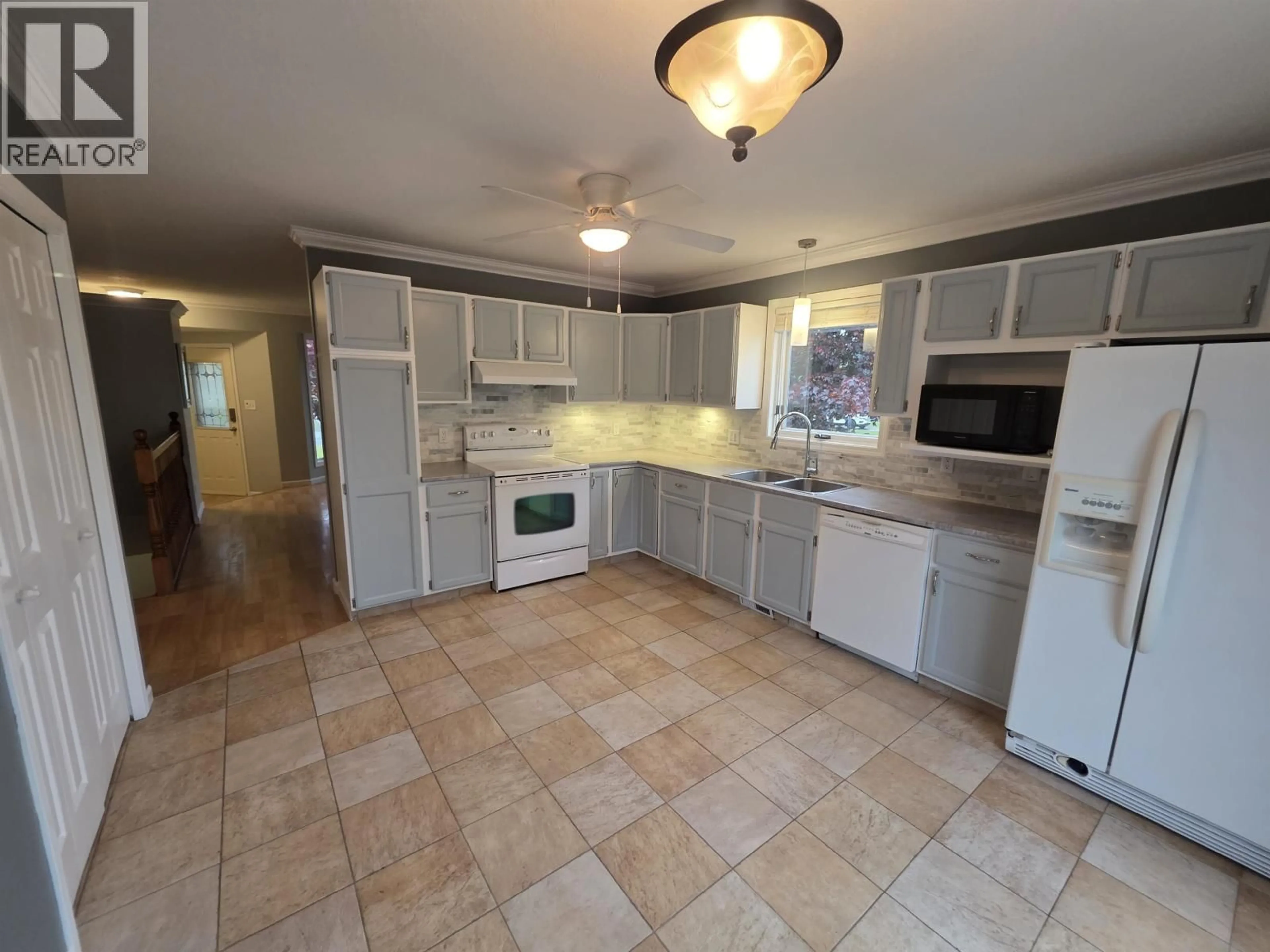 Unknown for 5301 MOUNTAIN VISTA DRIVE, Terrace British Columbia V8G4X4