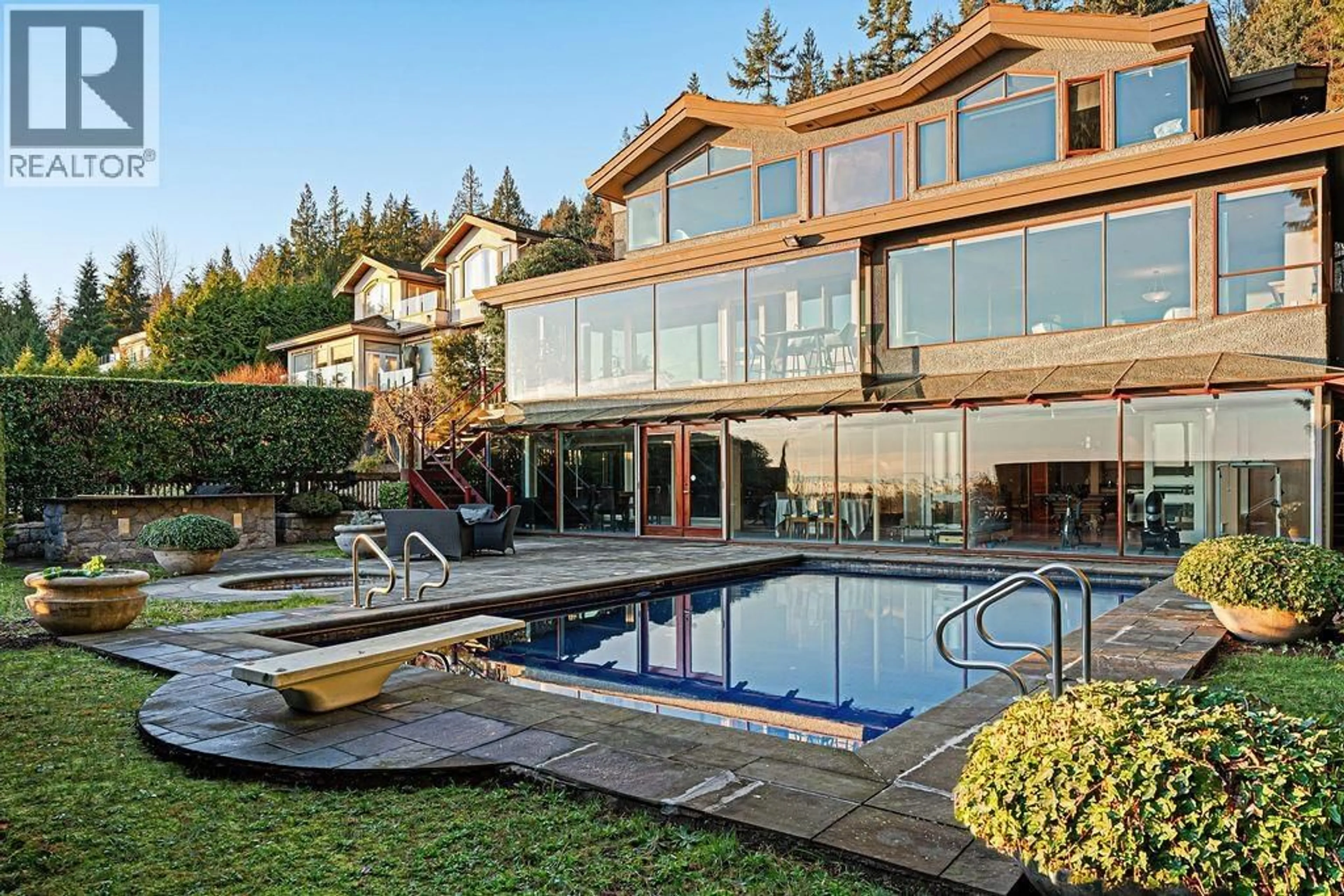 Pool for 1626 PINECREST DRIVE, West Vancouver British Columbia V7S3H3