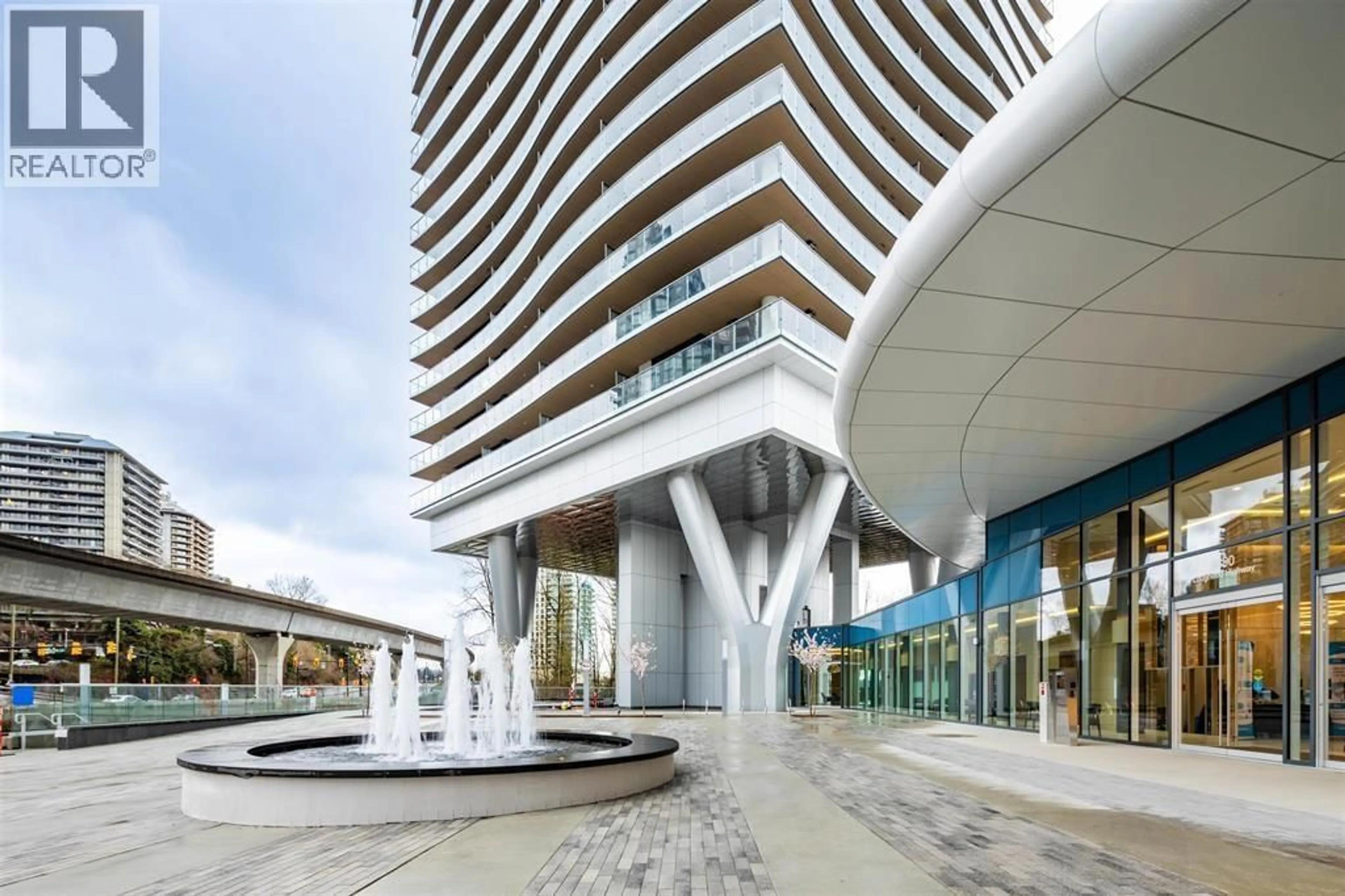 Indoor foyer for 310 - 4880 LOUGHEED HIGHWAY, Burnaby British Columbia V5C0N1