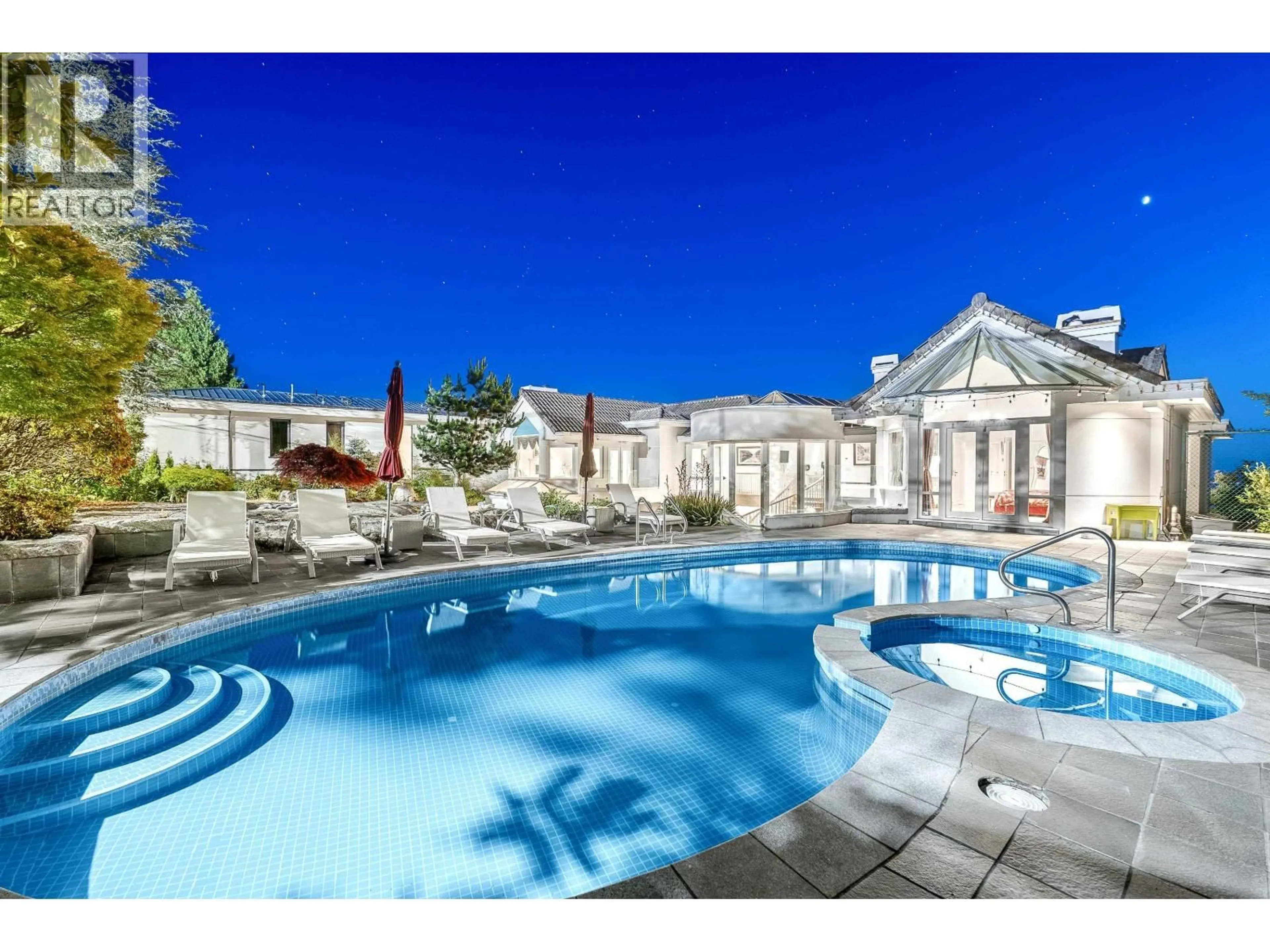 Pool for 965 KING GEORGES WAY, West Vancouver British Columbia V7S1S6