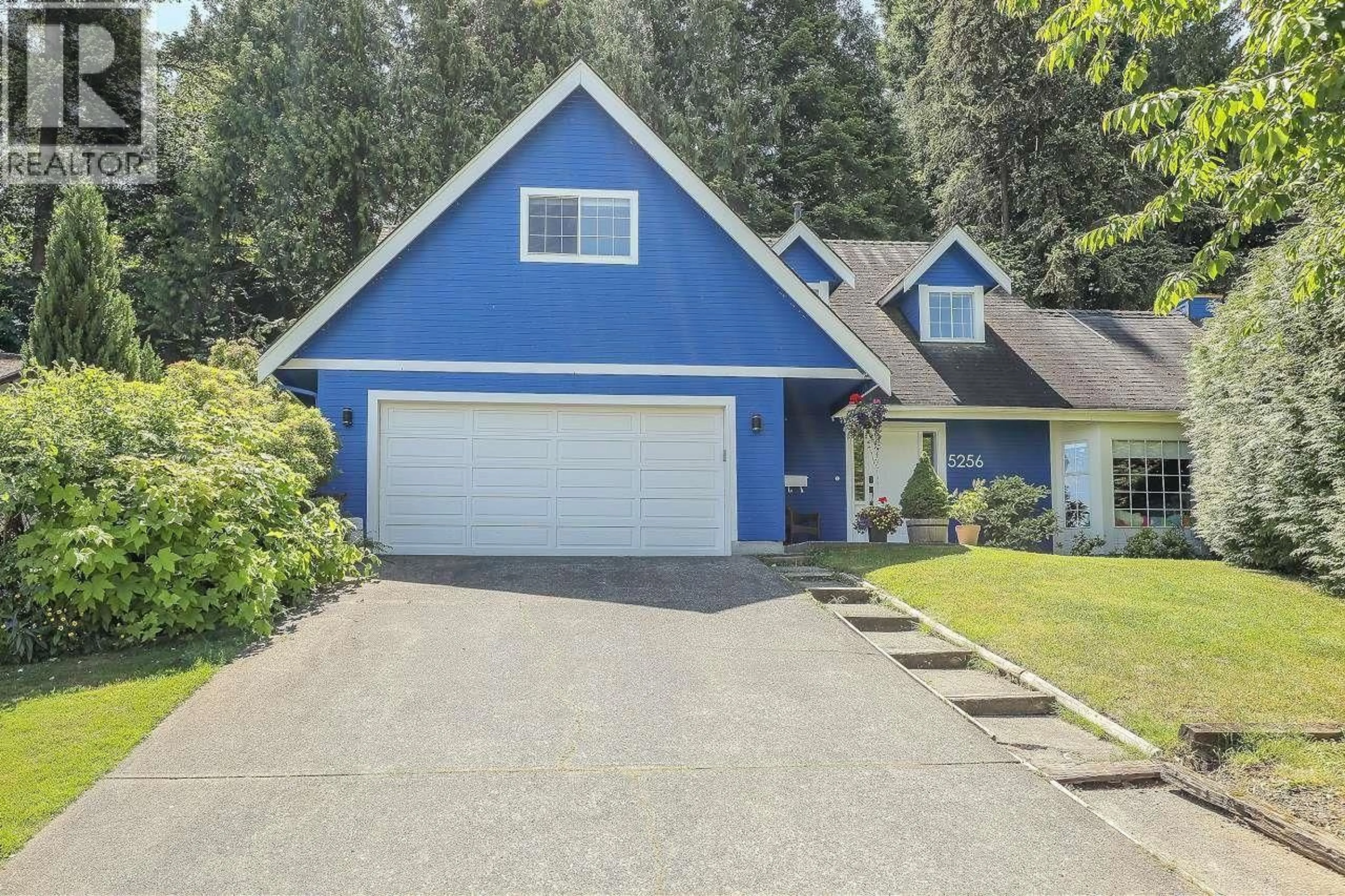 Home with vinyl exterior material, street for 5256 CAMBRIDGE COURT, Delta British Columbia V4M3Z1