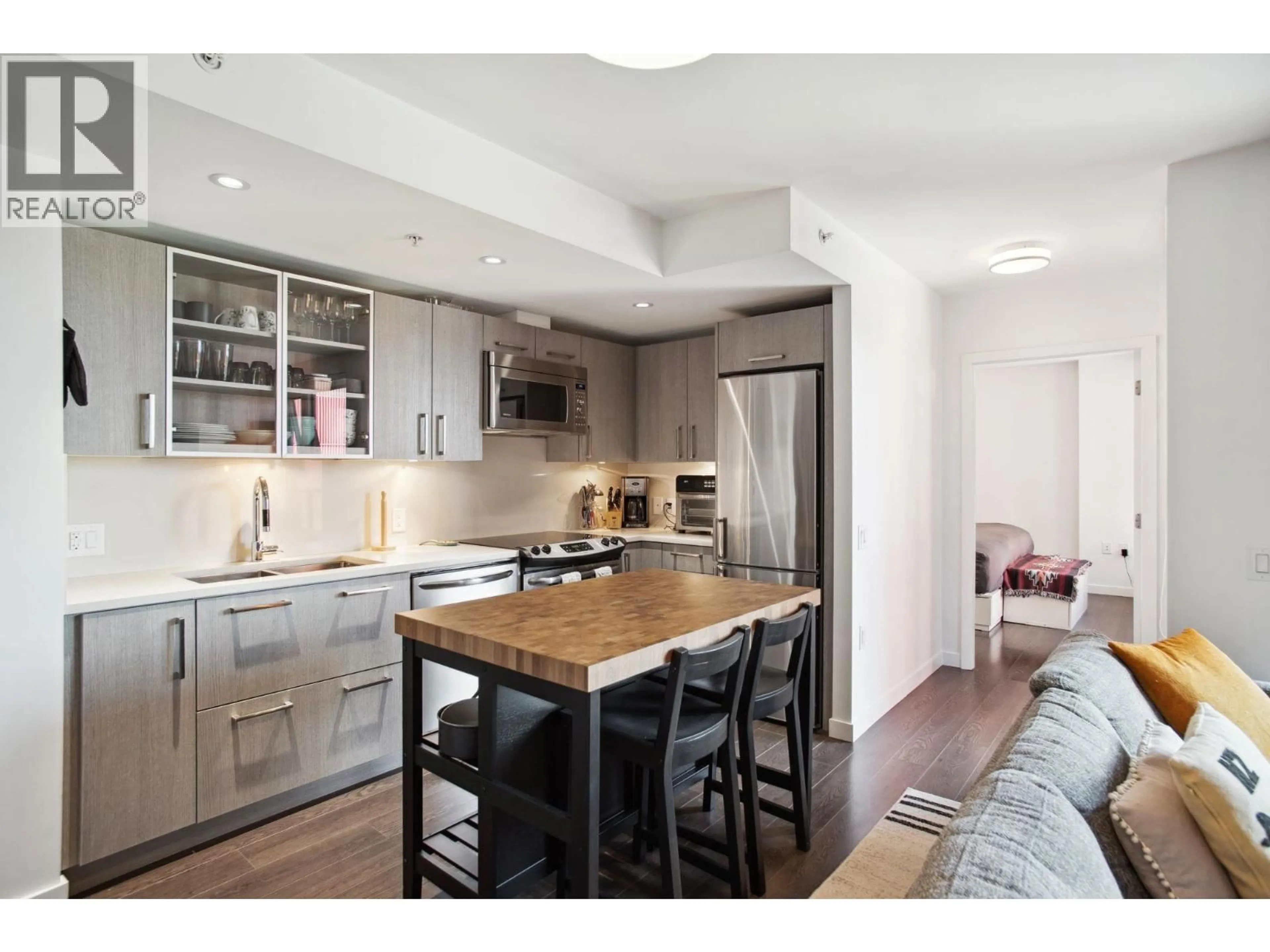 Open concept kitchen, unknown for 501 - 983 HASTINGS STREET, Vancouver British Columbia V6A0G9