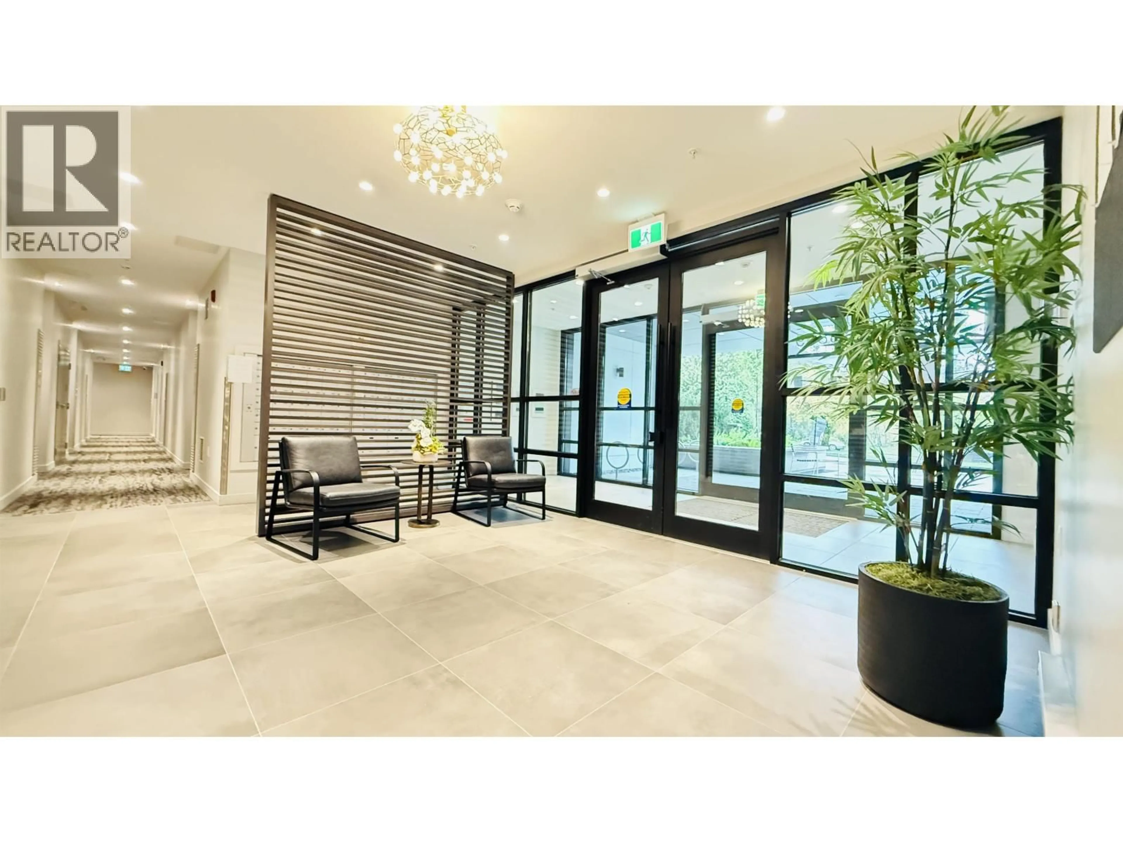 Indoor foyer for 302 - 6859 CAMBIE STREET, Vancouver British Columbia V6P0M4