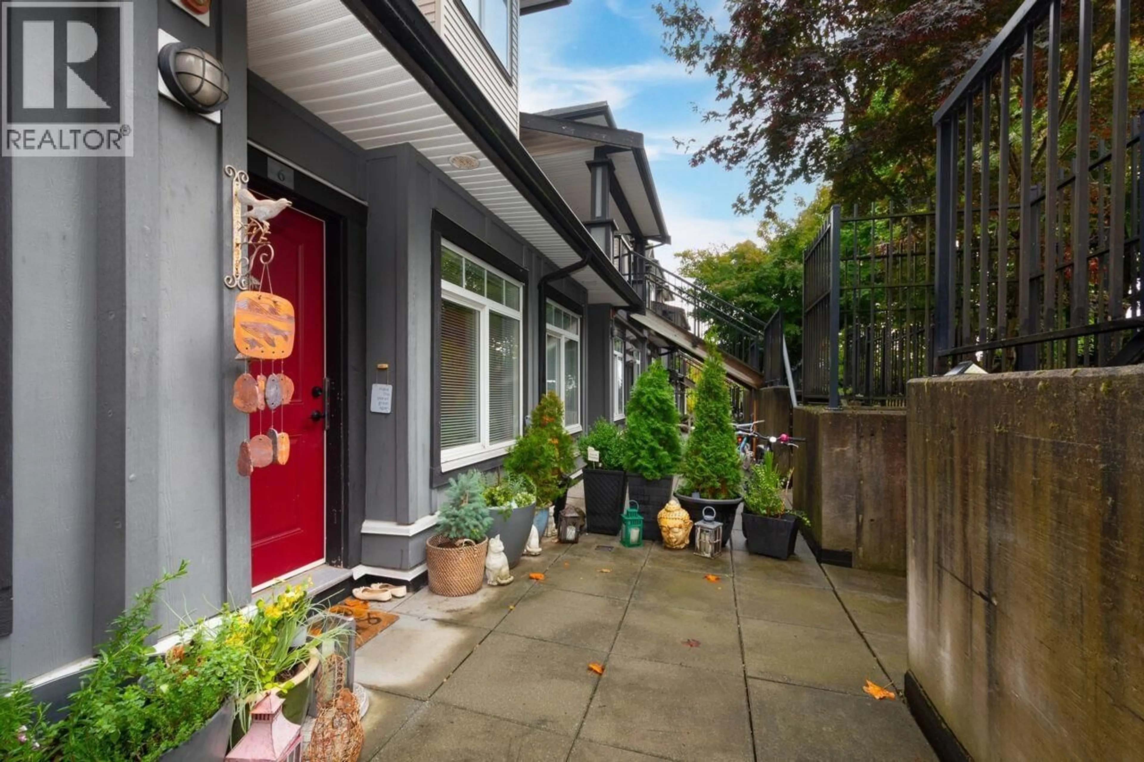 Patio, street for 6 - 7428 14TH AVENUE, Burnaby British Columbia V3N0C2