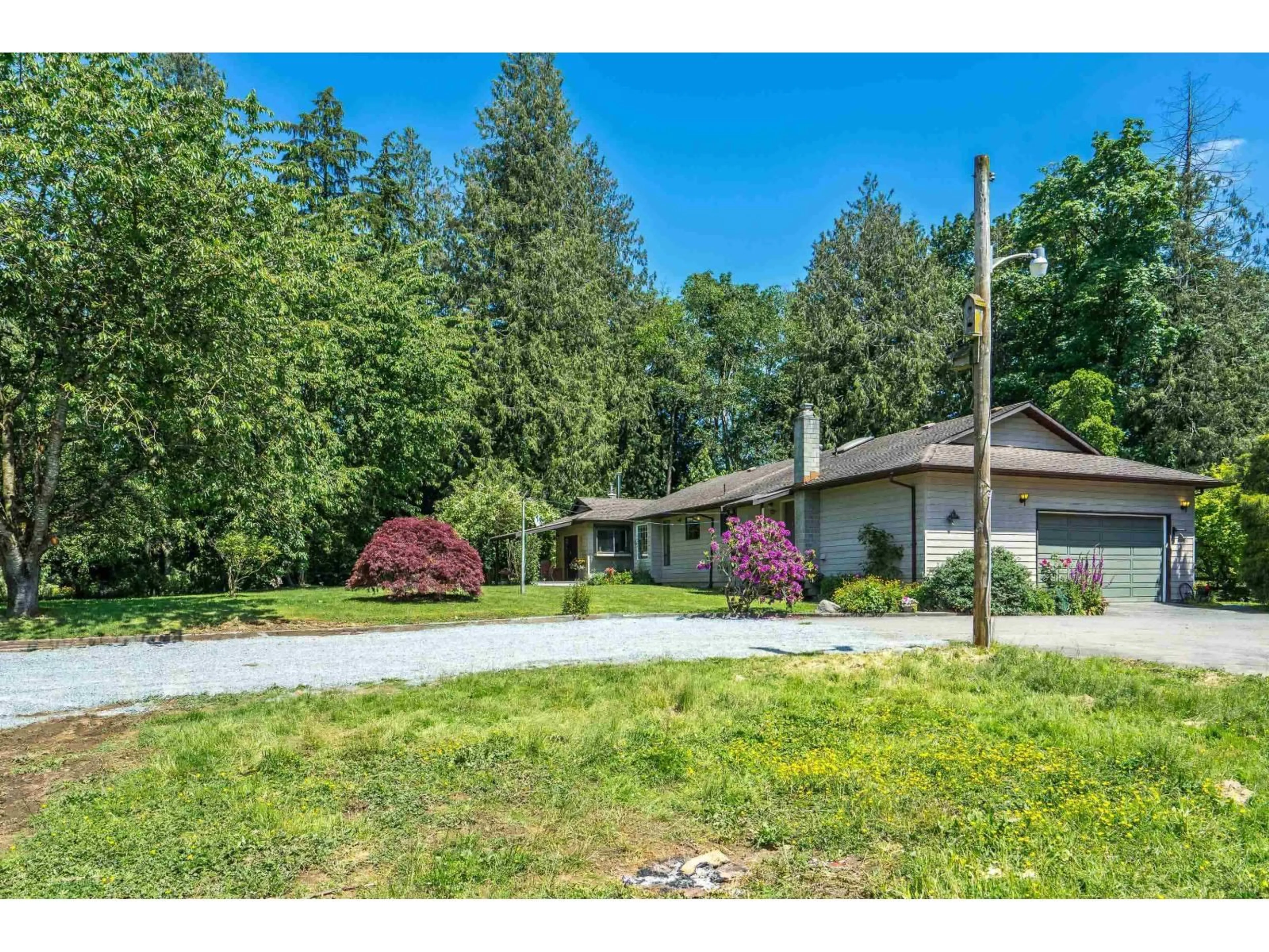 A pic from outside/outdoor area/front of a property/back of a property/a pic from drone, unknown for 333 224 STREET, Langley British Columbia V2Z2V6