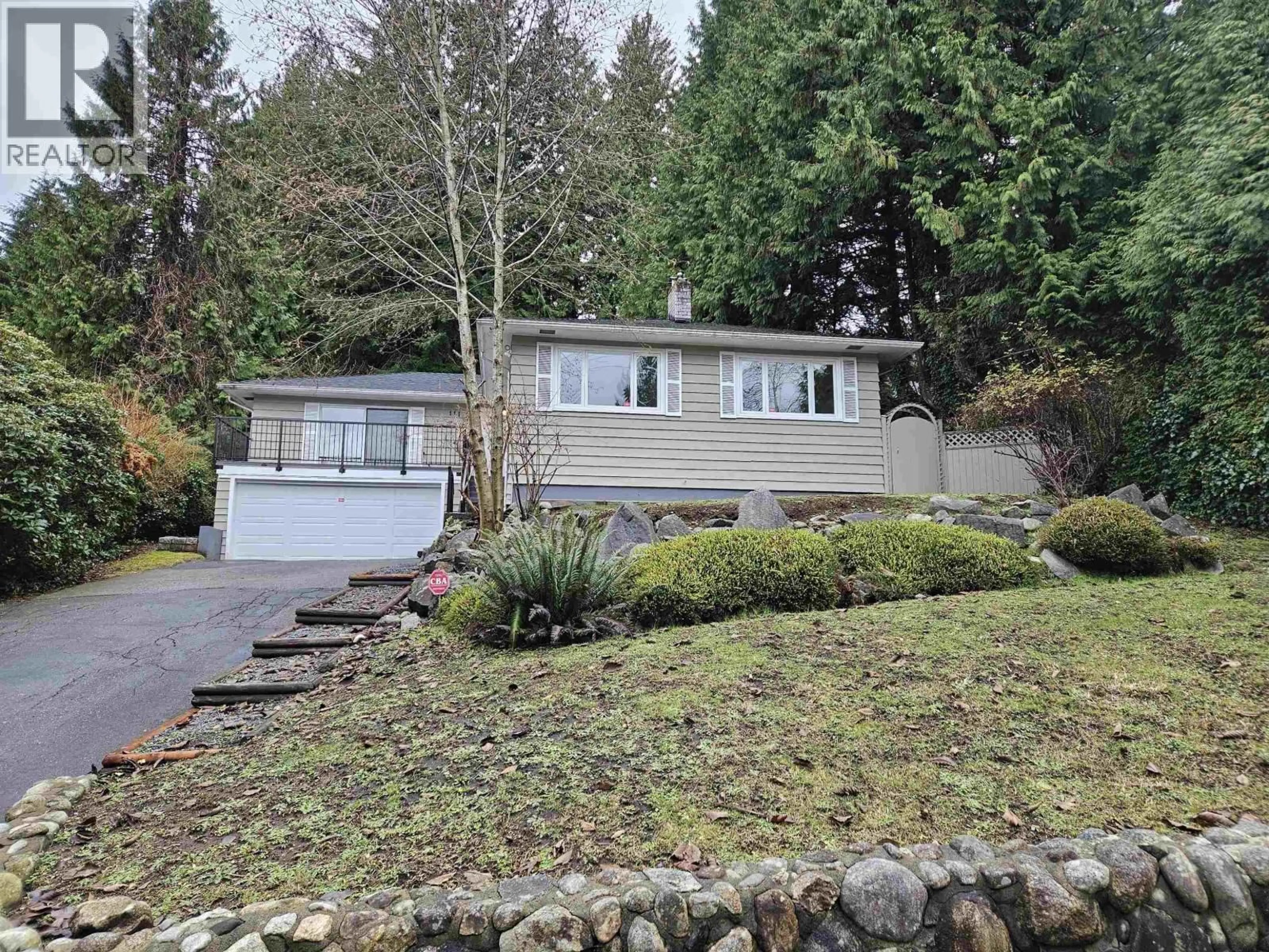 Home with vinyl exterior material, street for 111 BONNYMUIR DRIVE, West Vancouver British Columbia V7S1L4