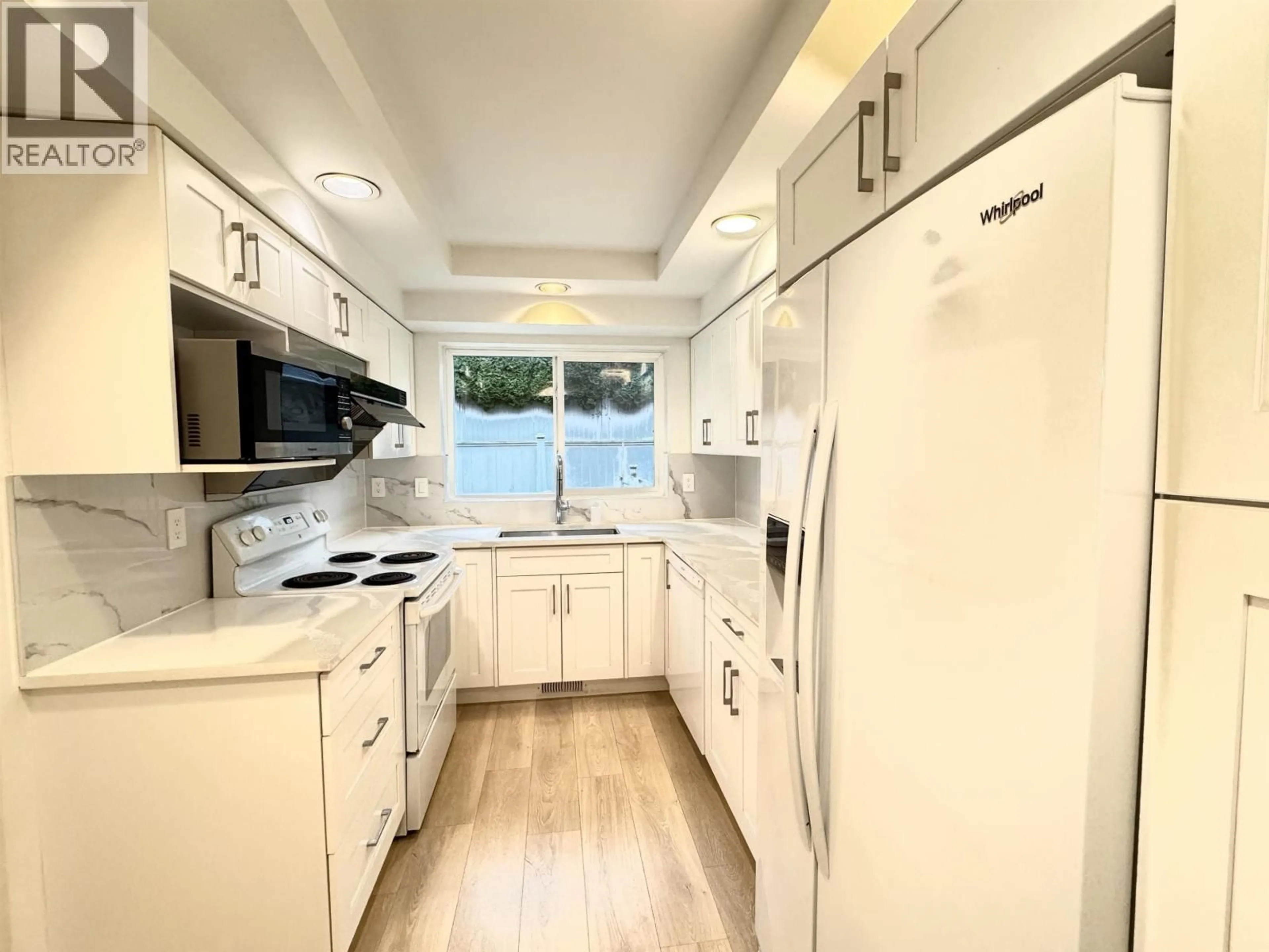 Standard kitchen, unknown for 6 - 5111 MAPLE ROAD, Richmond British Columbia V7E5Z6