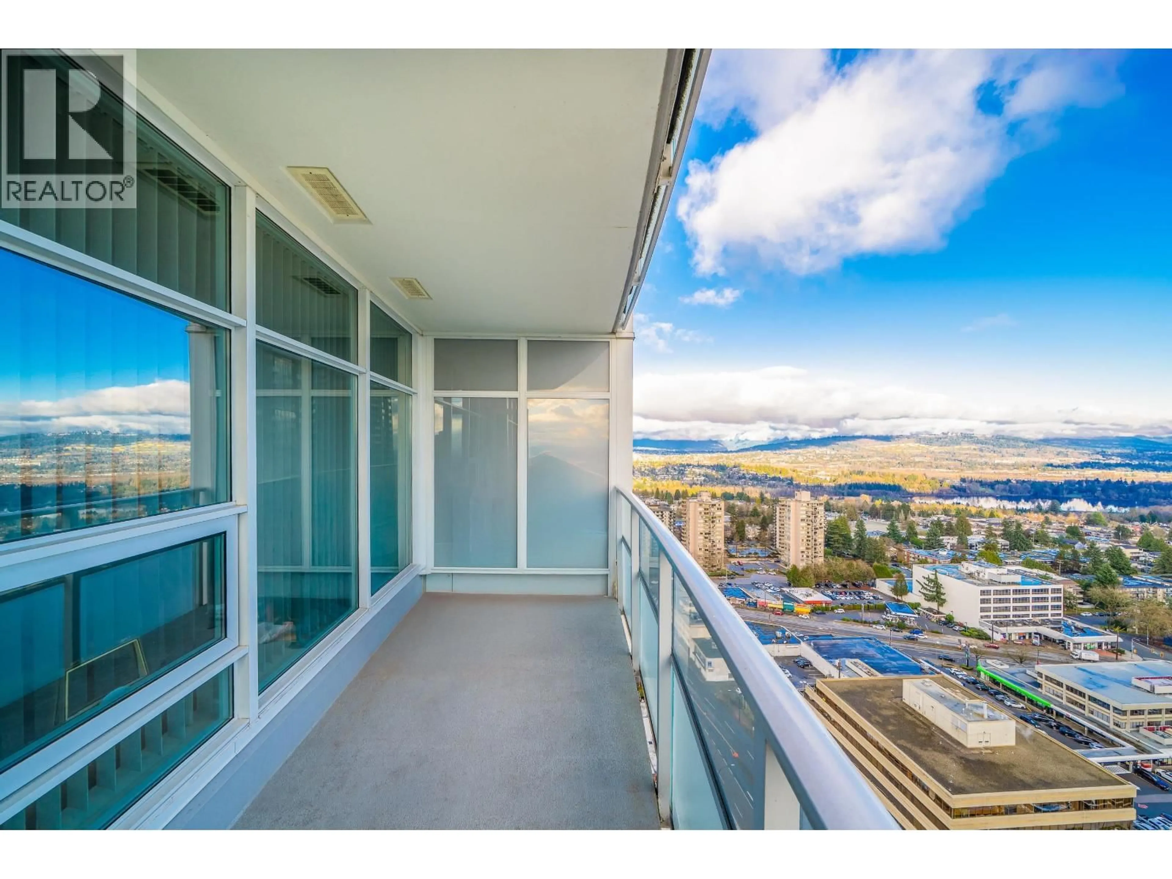 Balcony in the apartment, water/lake/river/ocean view for 3206 - 4880 BENNETT STREET, Burnaby British Columbia V5H0C1