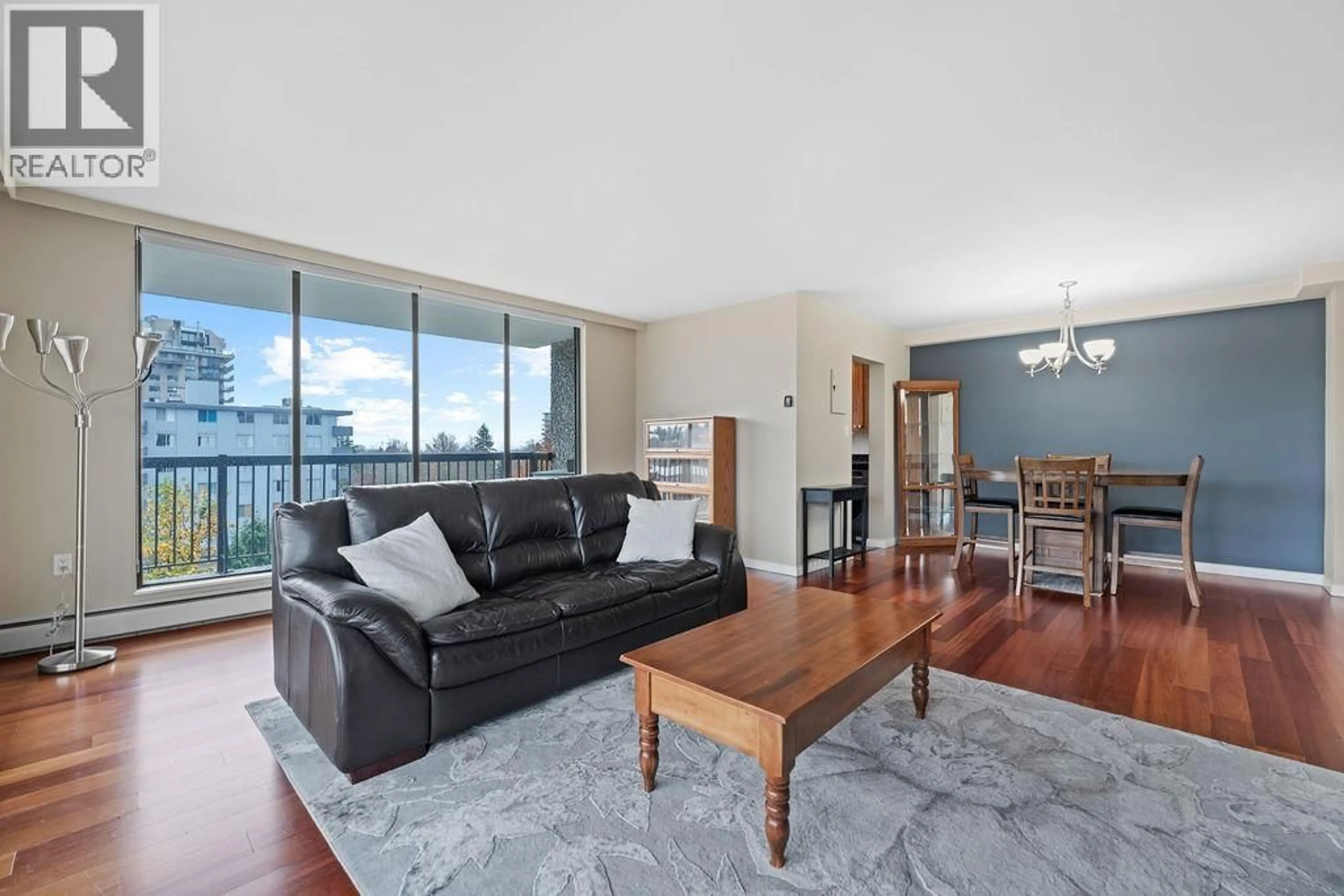 Living room with furniture, unknown for 801 - 114 KEITH ROAD, North Vancouver British Columbia V7M3C9