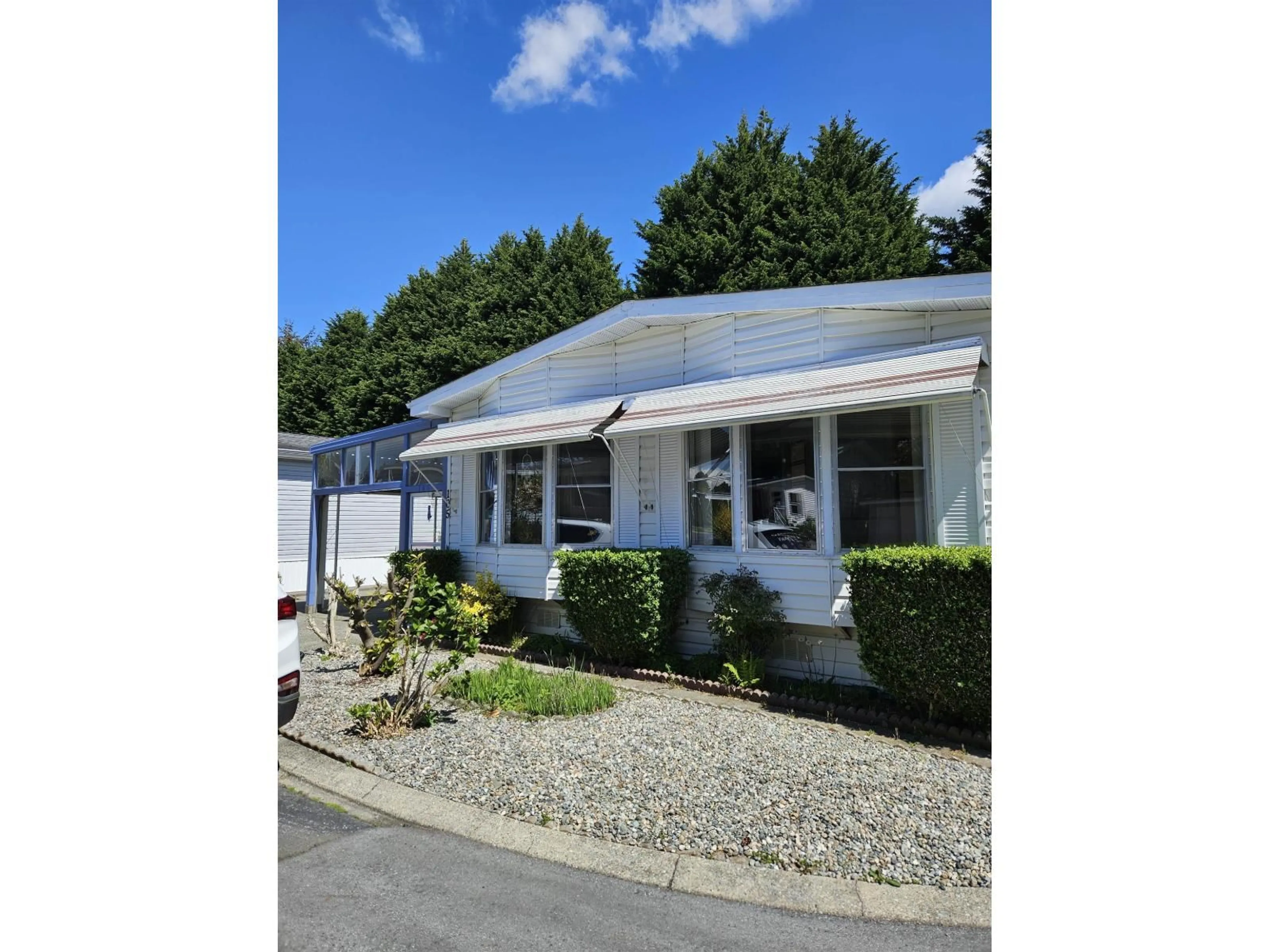 Home with vinyl exterior material, street for 105 - 2062 KING GEORGE HIGHWAY, Surrey British Columbia V4A5A2