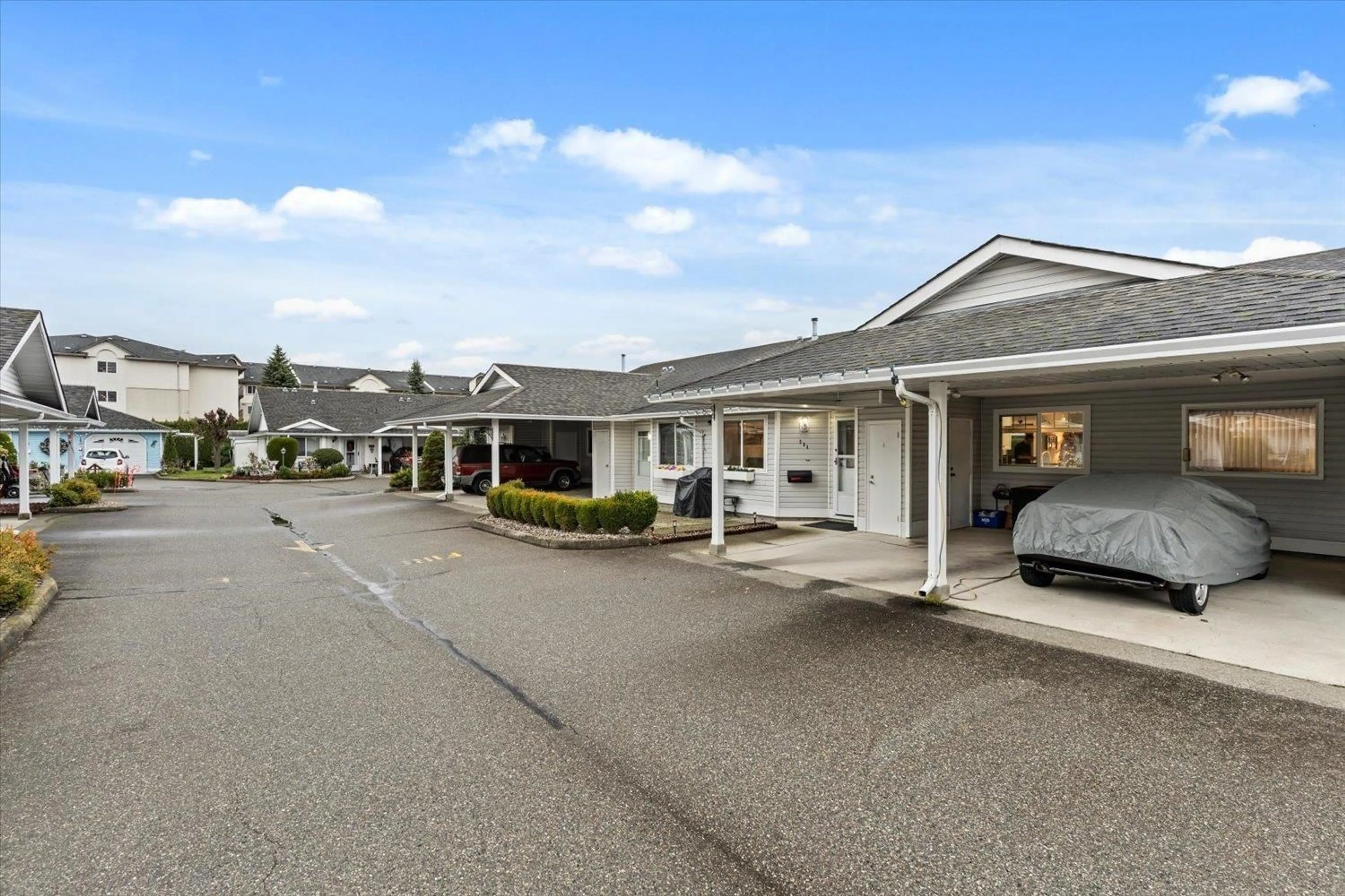 Patio, mountain view for 254 - 7610 EVANS ROAD, Chilliwack British Columbia V2R2Z5