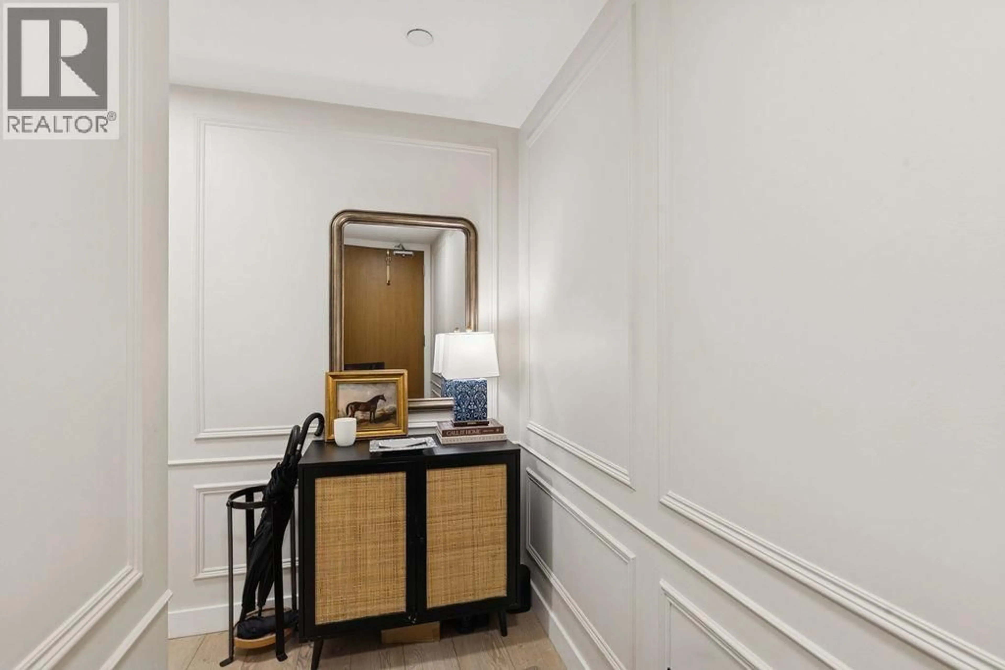 Indoor foyer for 502 - 111 1ST AVENUE, Vancouver British Columbia V6A0E9