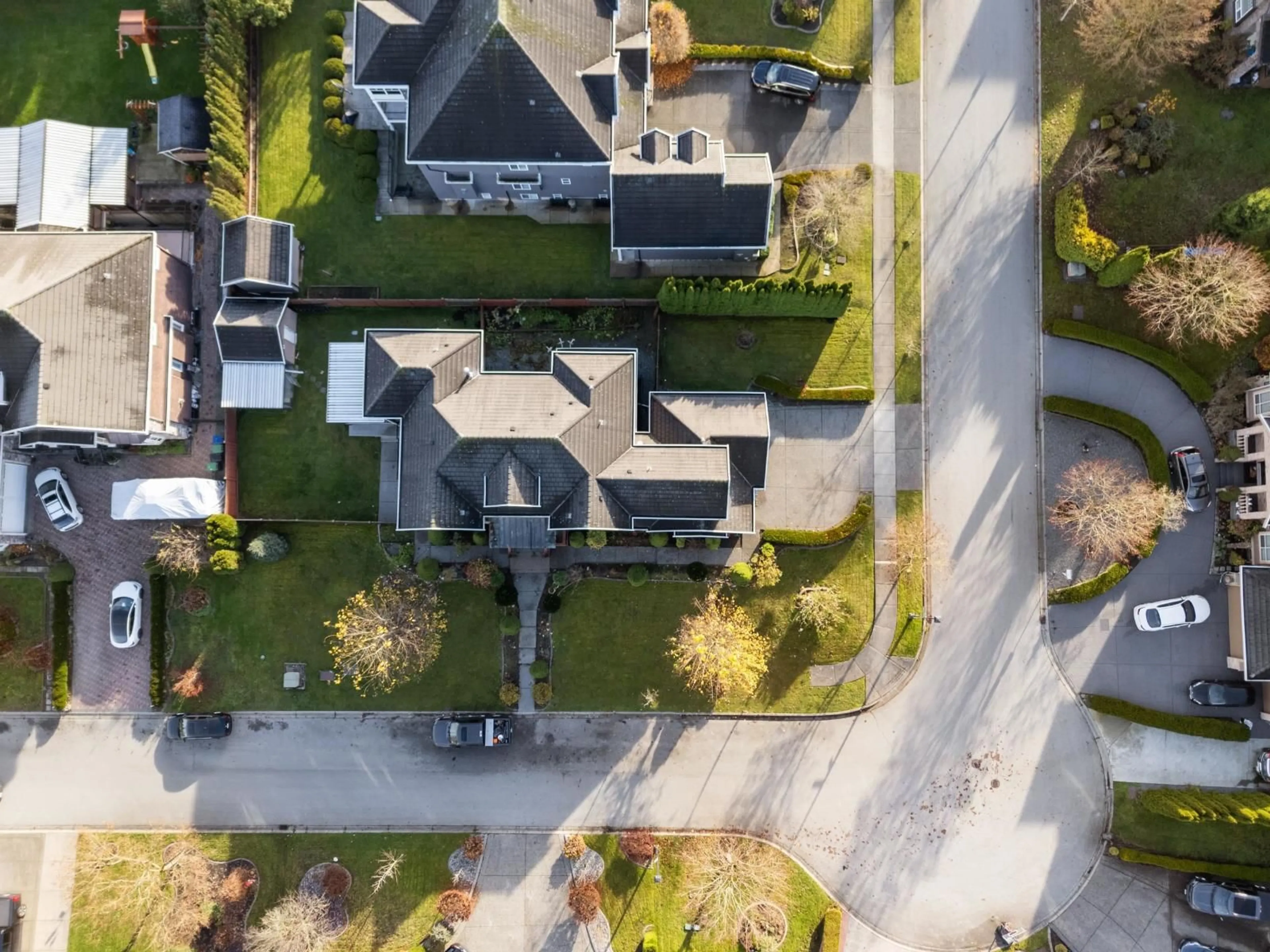 A pic from outside/outdoor area/front of a property/back of a property/a pic from drone, street for 17120 85A AVENUE, Surrey British Columbia V4N0B1