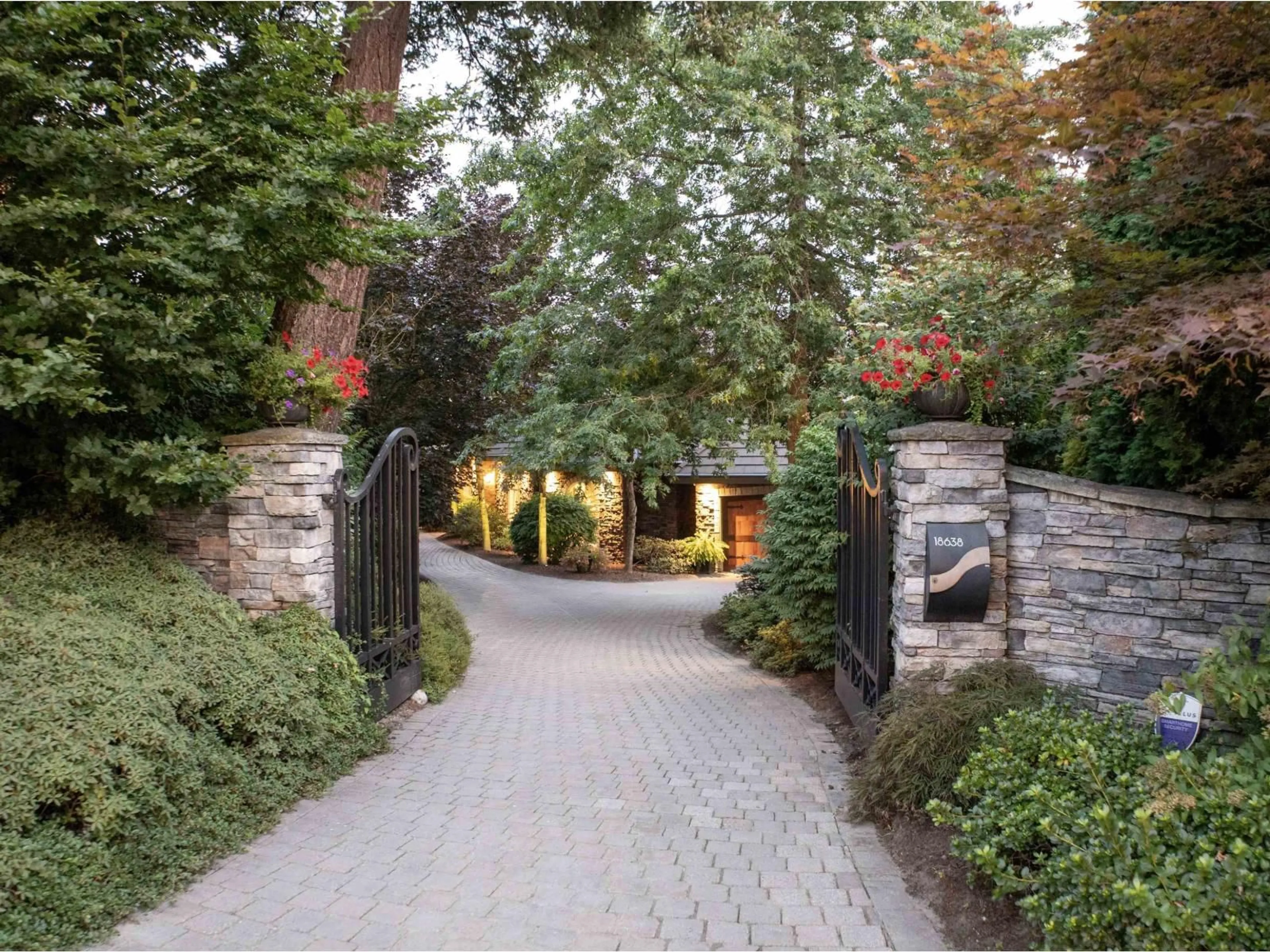 Unknown for 18638 54A AVENUE, Surrey British Columbia V3S8L5