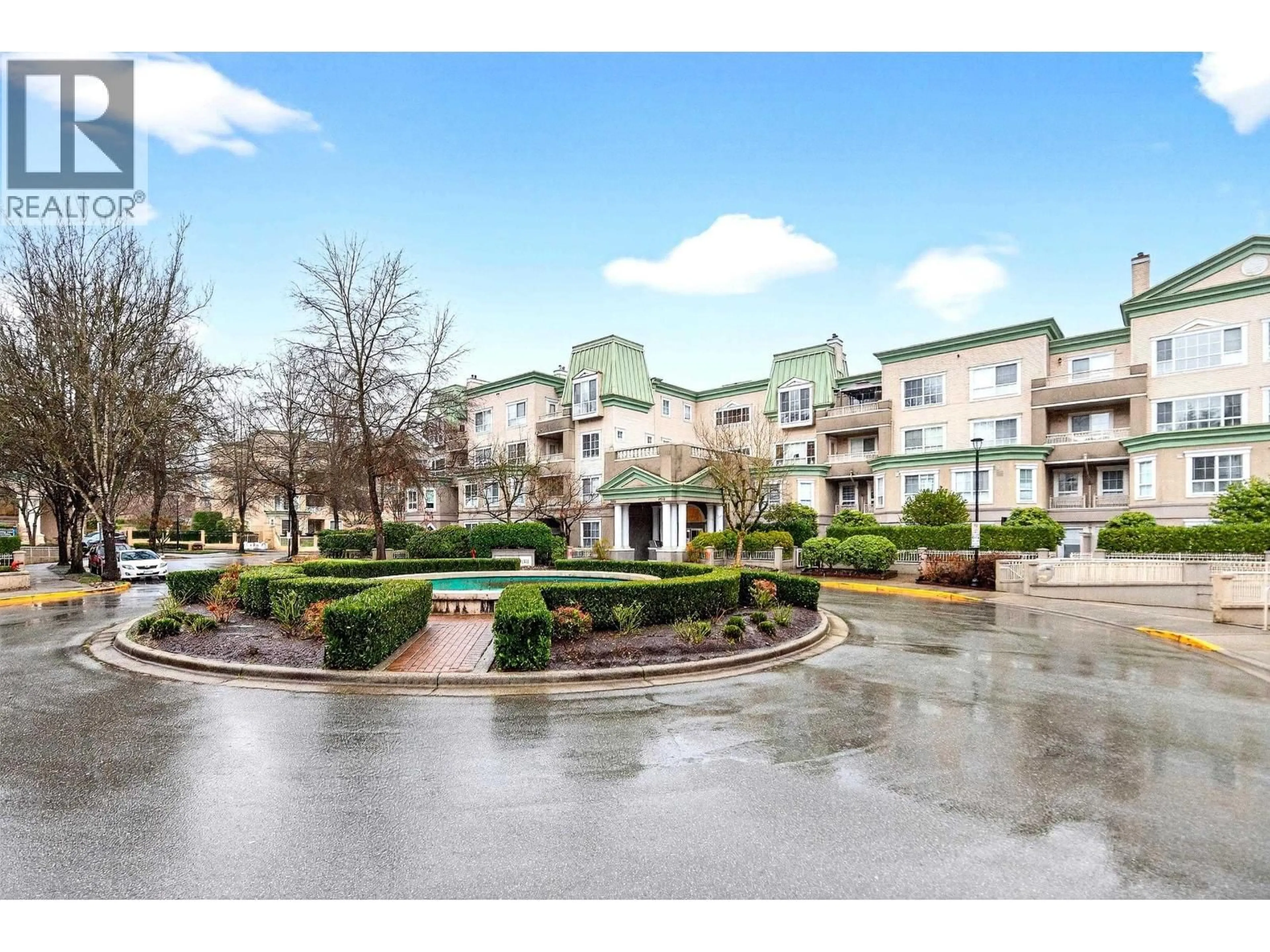 Patio, unknown for 407 - 2970 PRINCESS CRESCENT, Coquitlam British Columbia V3B7R5