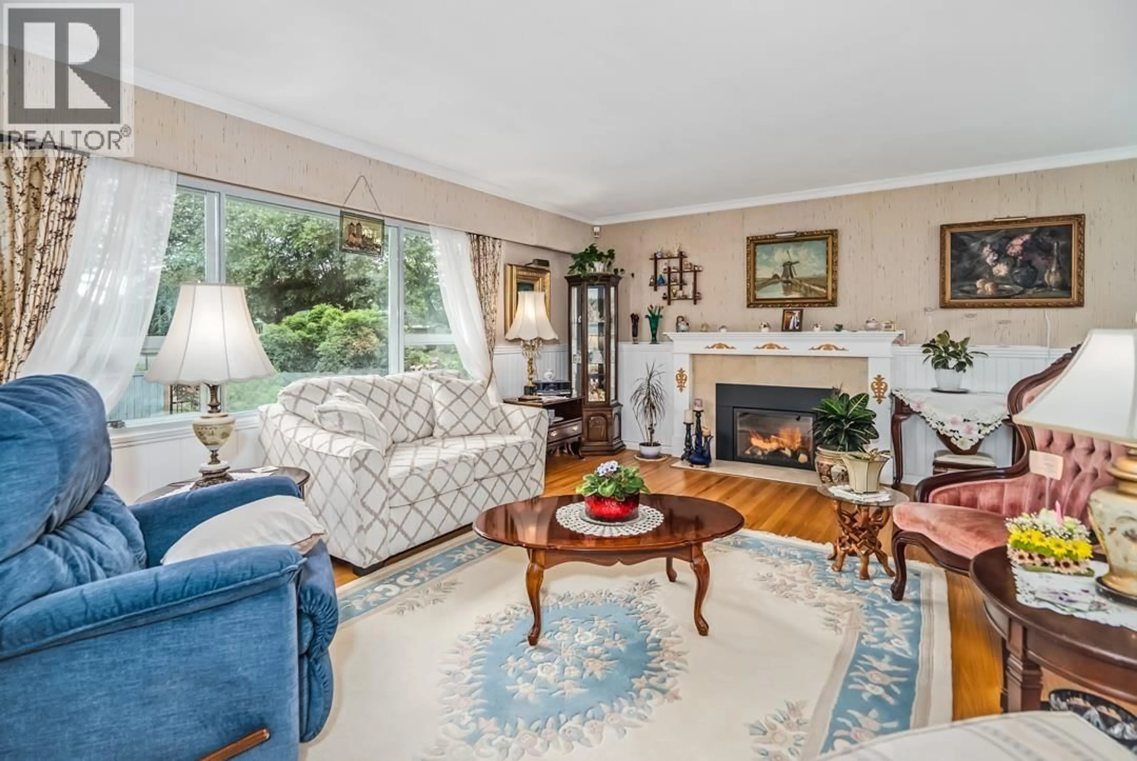 Living room with furniture, unknown for 9360 PIERMOND ROAD, Richmond British Columbia V7E1M9