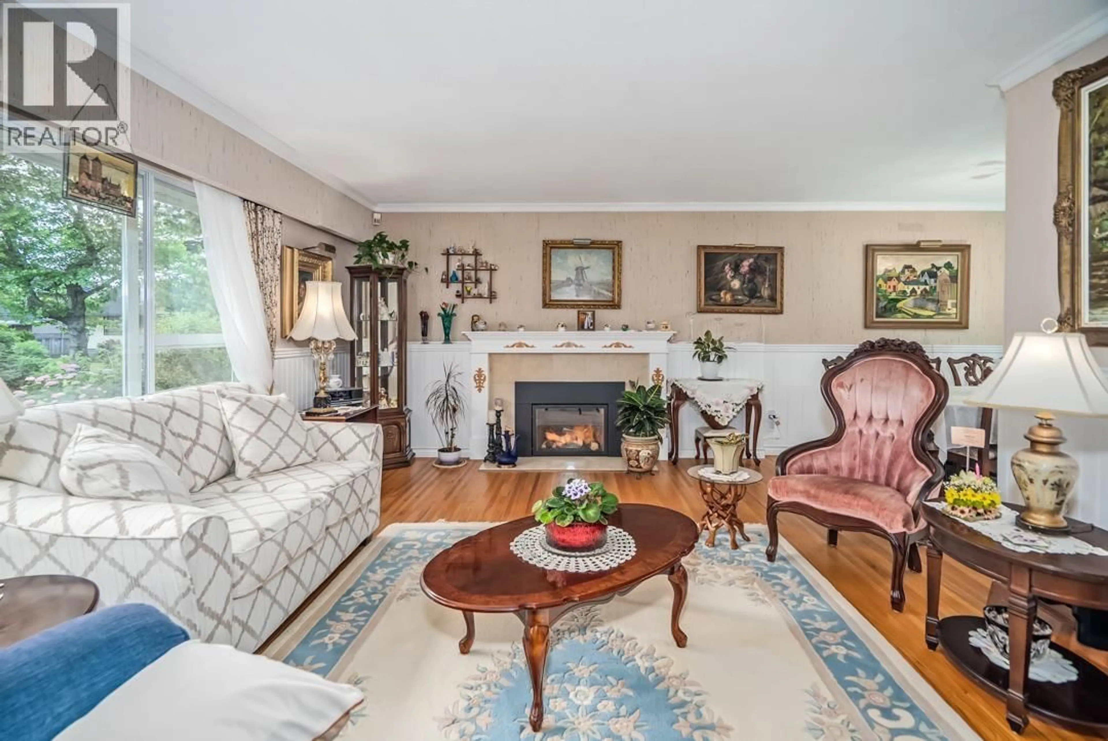 Living room with furniture, unknown for 9360 PIERMOND ROAD, Richmond British Columbia V7E1M9