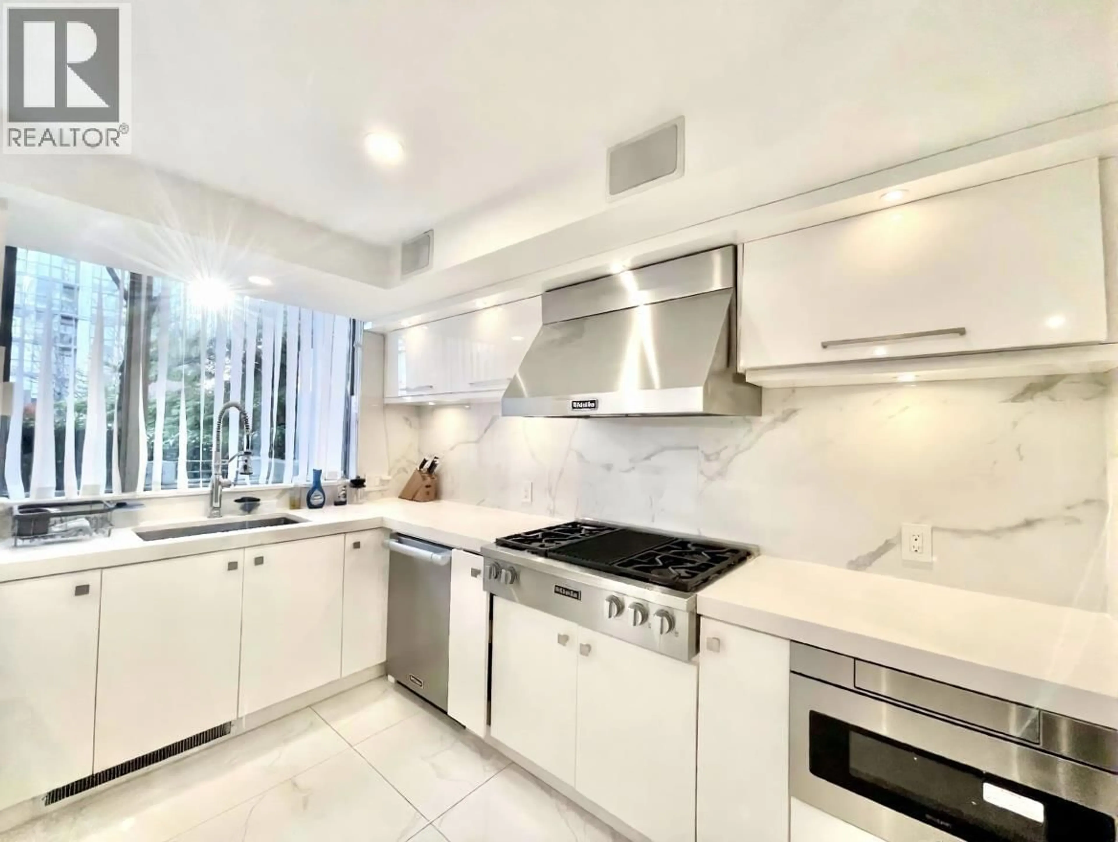 Contemporary kitchen, ceramic/tile floor for 1235 ALBERNI STREET, Vancouver British Columbia V6E4R4