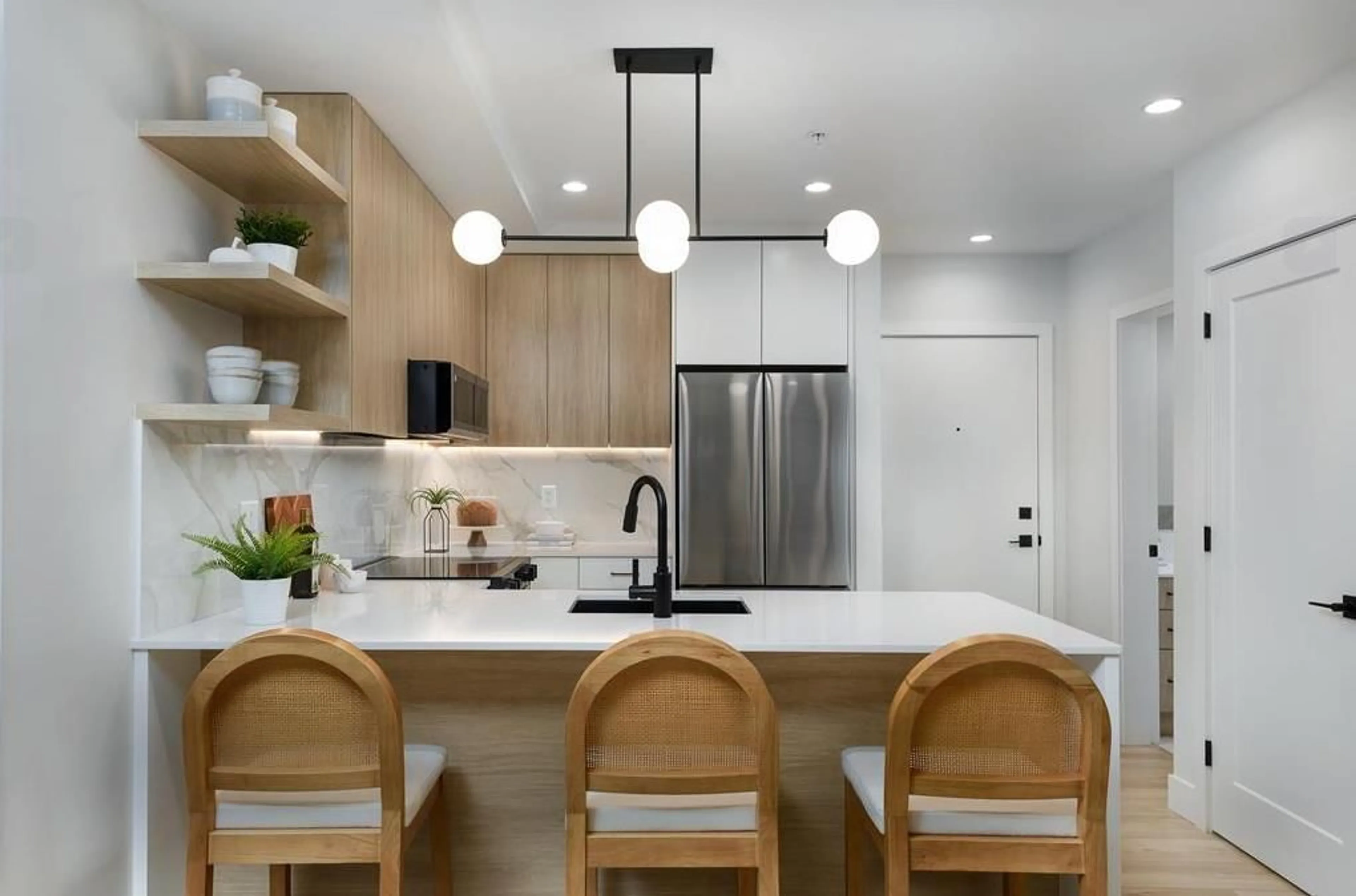 Contemporary kitchen, ceramic/tile floor for 208 - 33522 COTTAGE LANE, Abbotsford British Columbia V0V0V0