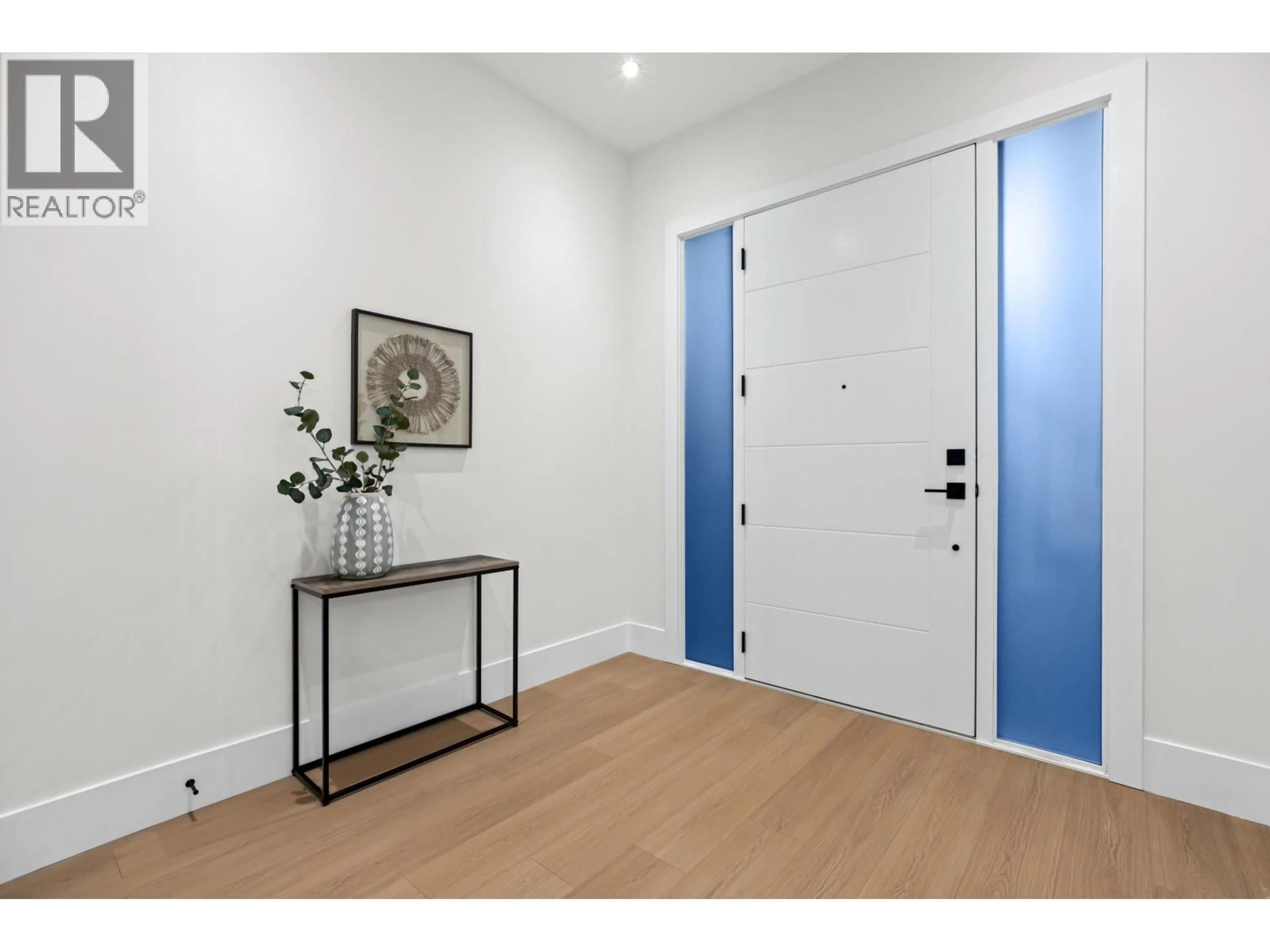 Indoor entryway for 11078 243B STREET, Maple Ridge British Columbia V2W1H5