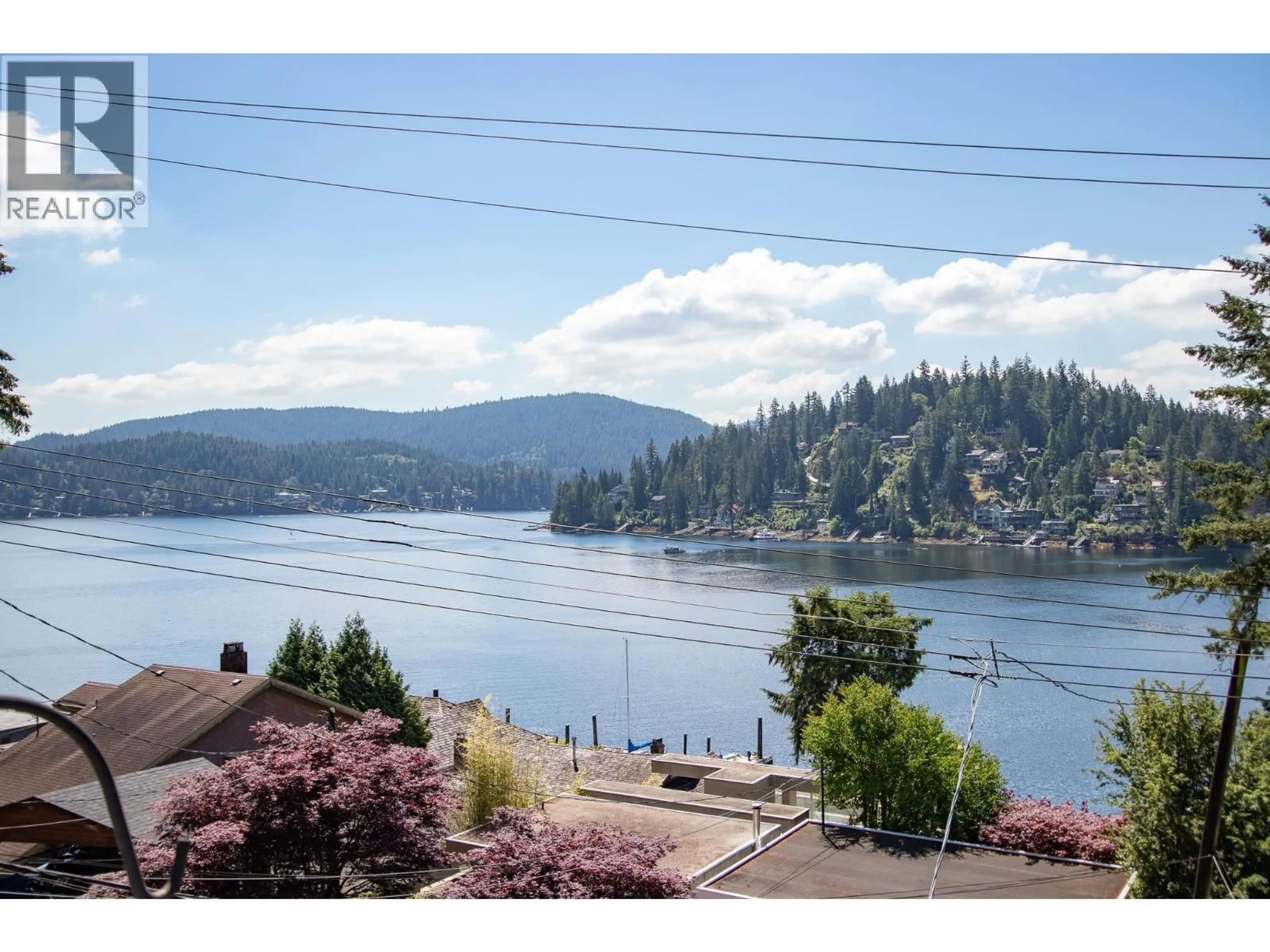 Unknown for 2711 PANORAMA DRIVE, North Vancouver British Columbia V7G1V7