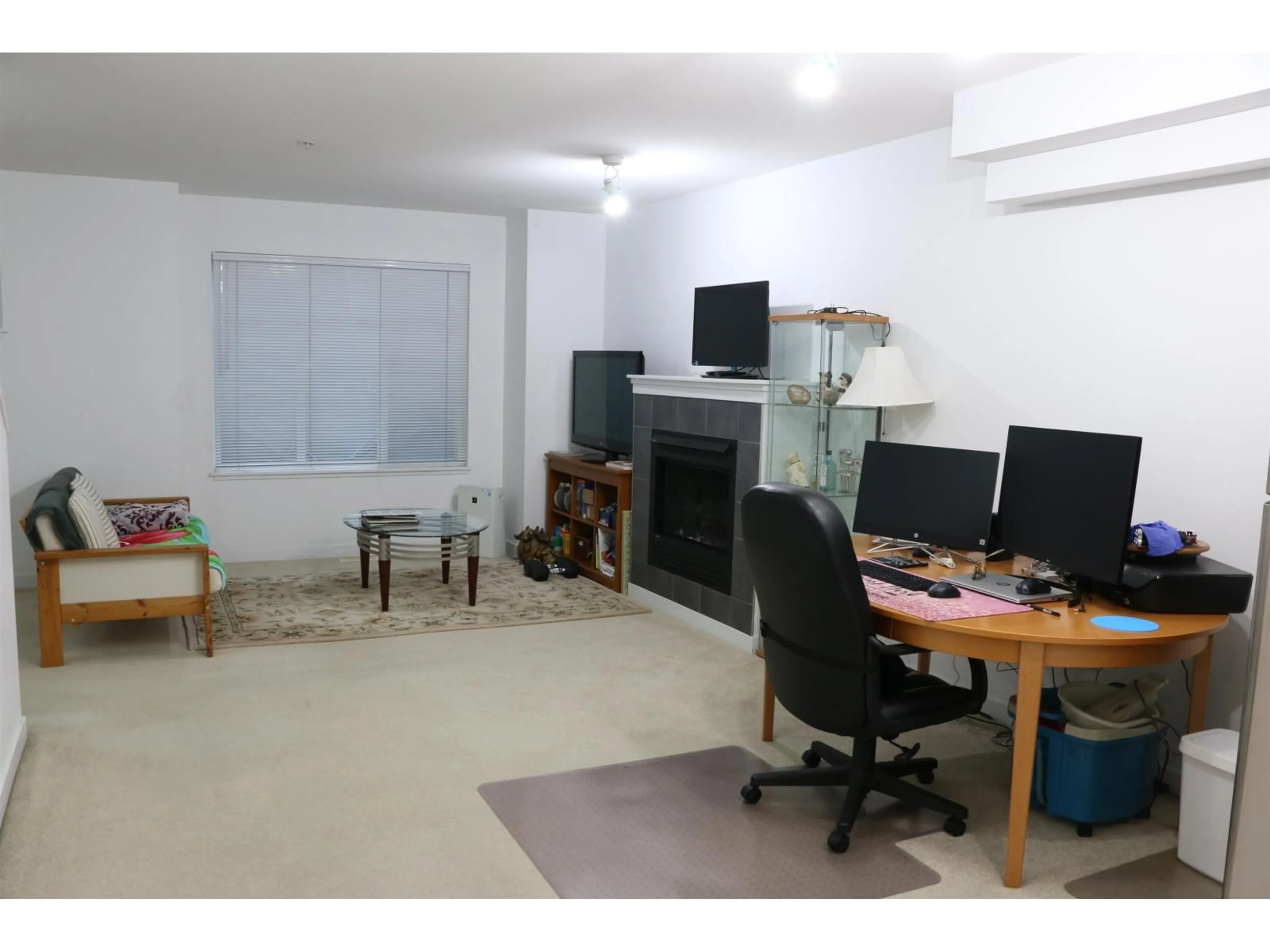 A pic of a room for 18 - 12040 68 AVENUE, Surrey British Columbia V3W1P5