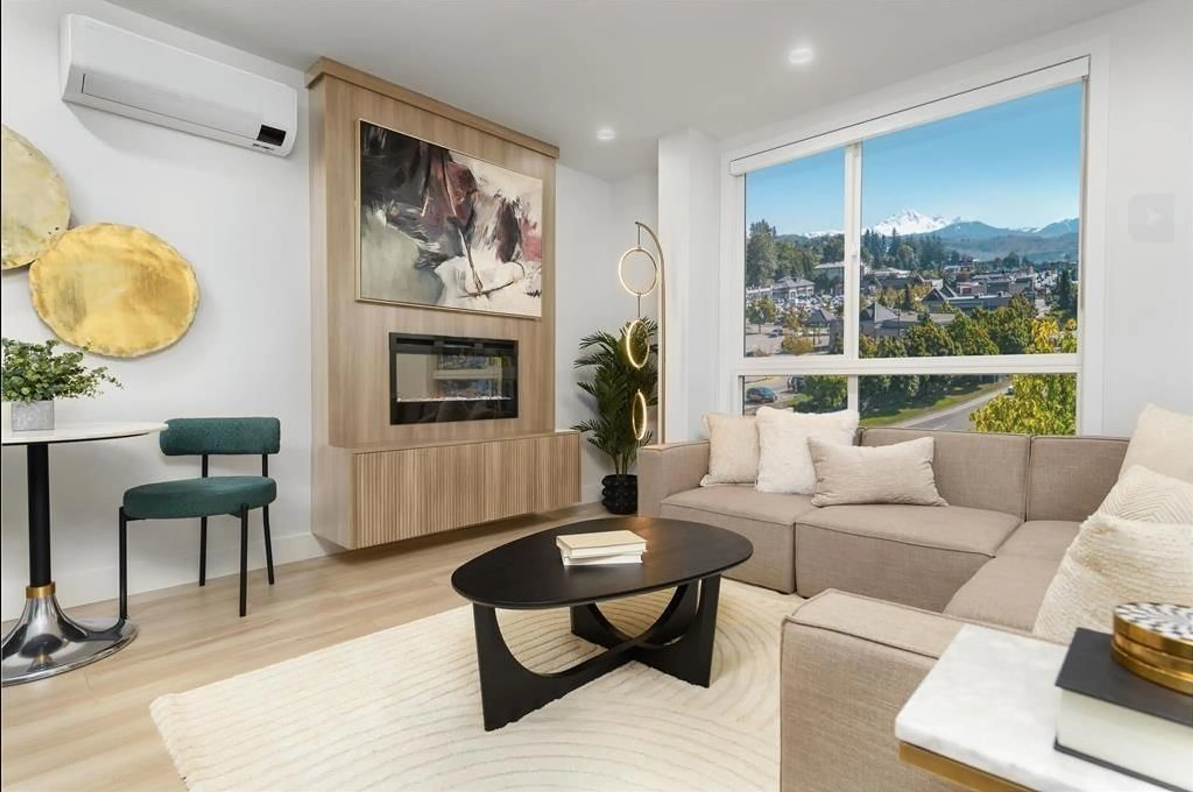 Living room with furniture, unknown for 203 - 34375 GLADYS AVENUE, Abbotsford British Columbia V2S2E8