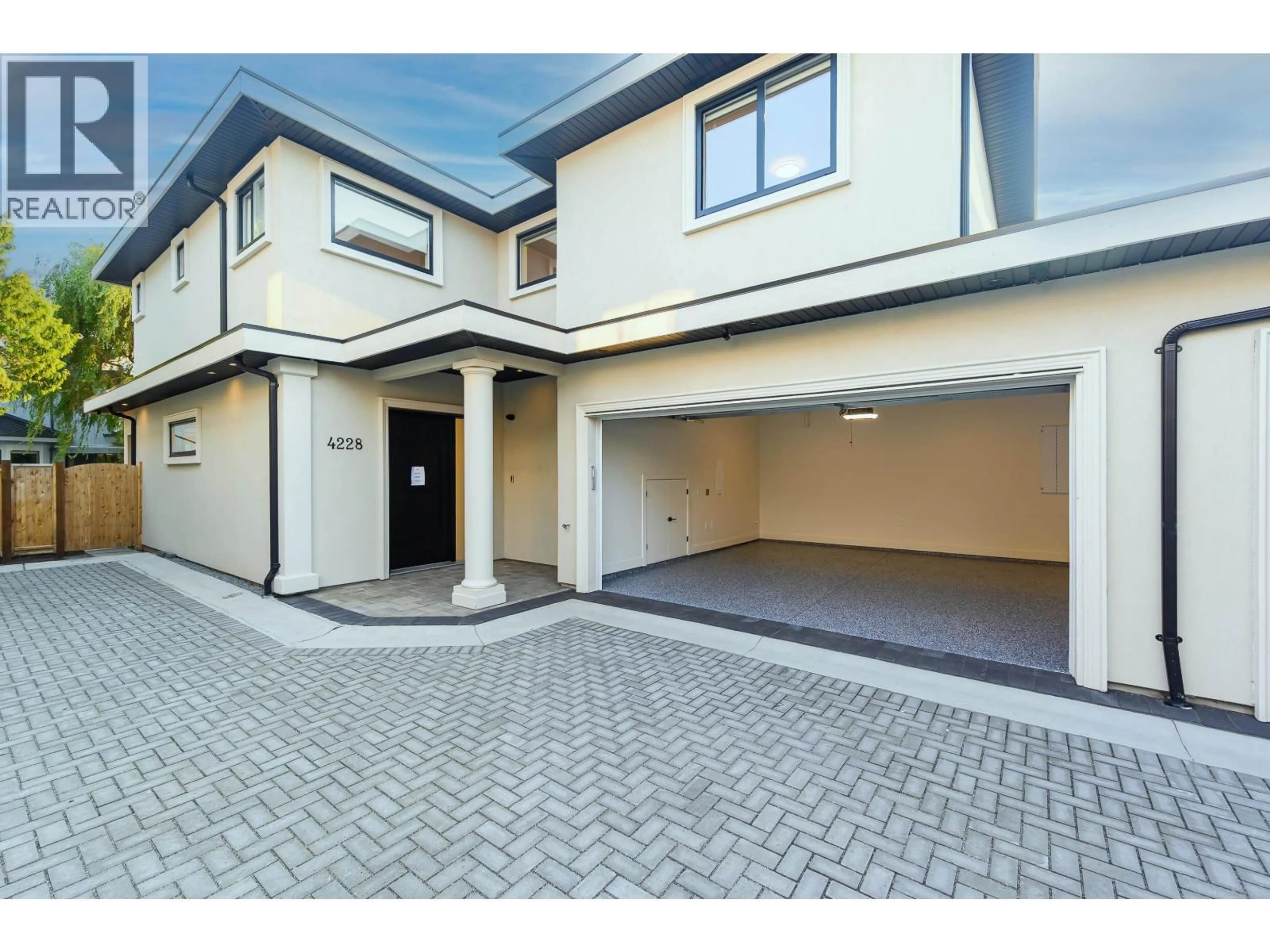 Indoor garage for 4246 WILLIAMS ROAD, Richmond British Columbia V0V0V0