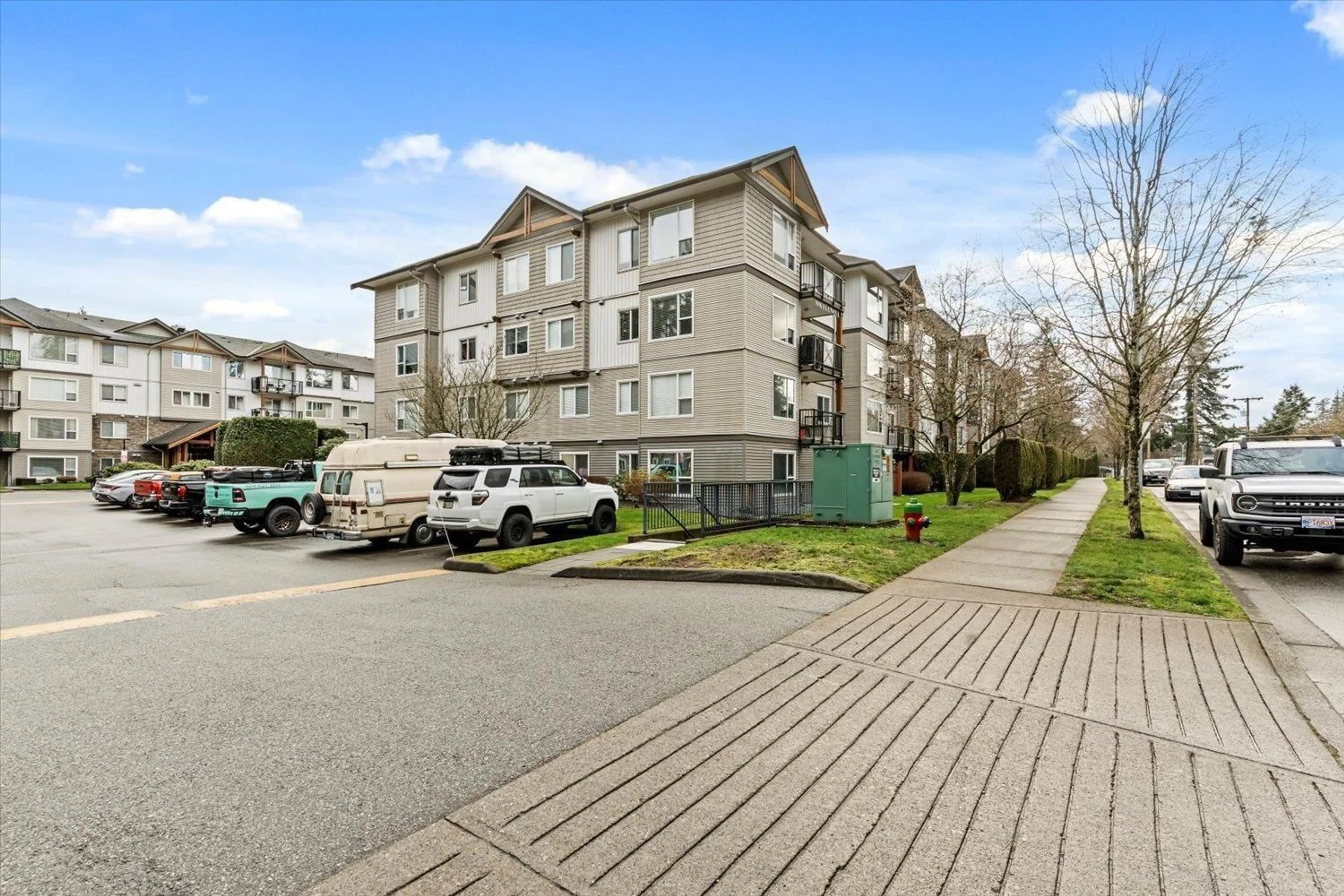 A pic from outside/outdoor area/front of a property/back of a property/a pic from drone, street for 115 - 2955 DIAMOND CRESCENT, Abbotsford British Columbia V2T2L5