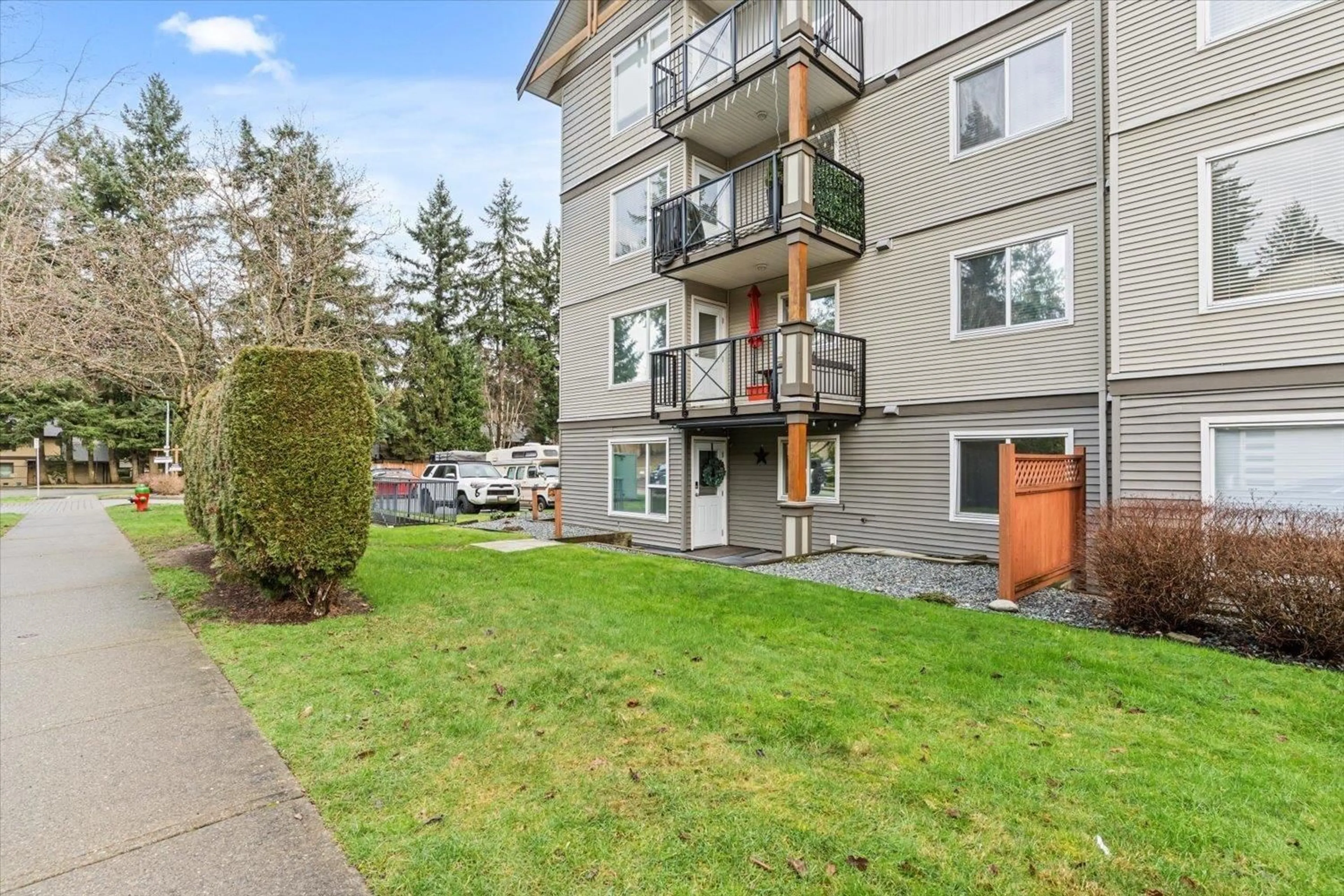 Patio, street for 115 - 2955 DIAMOND CRESCENT, Abbotsford British Columbia V2T2L5