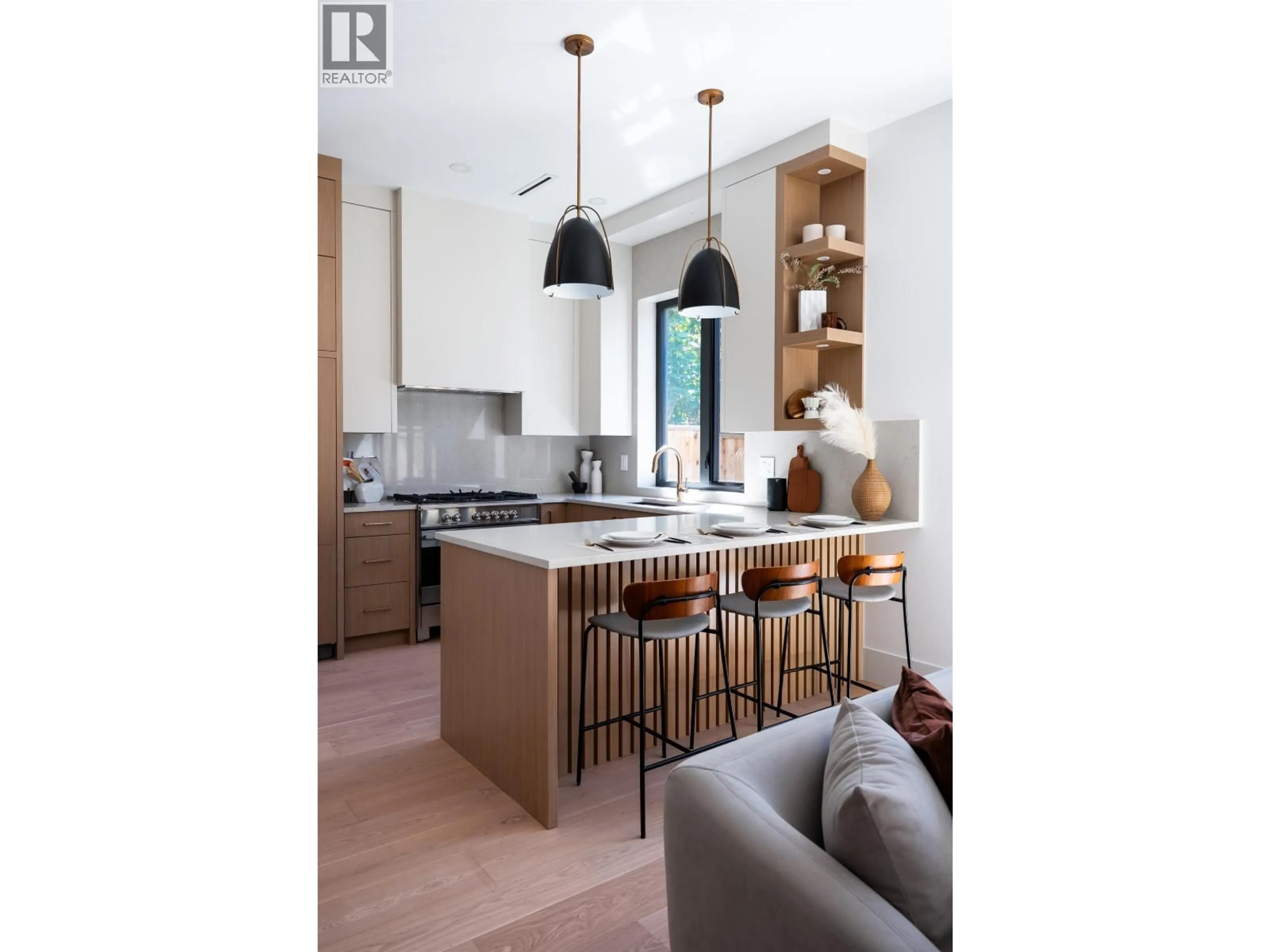 Open concept kitchen, unknown for 2 - 356 40TH AVENUE, Vancouver British Columbia V5W1L9