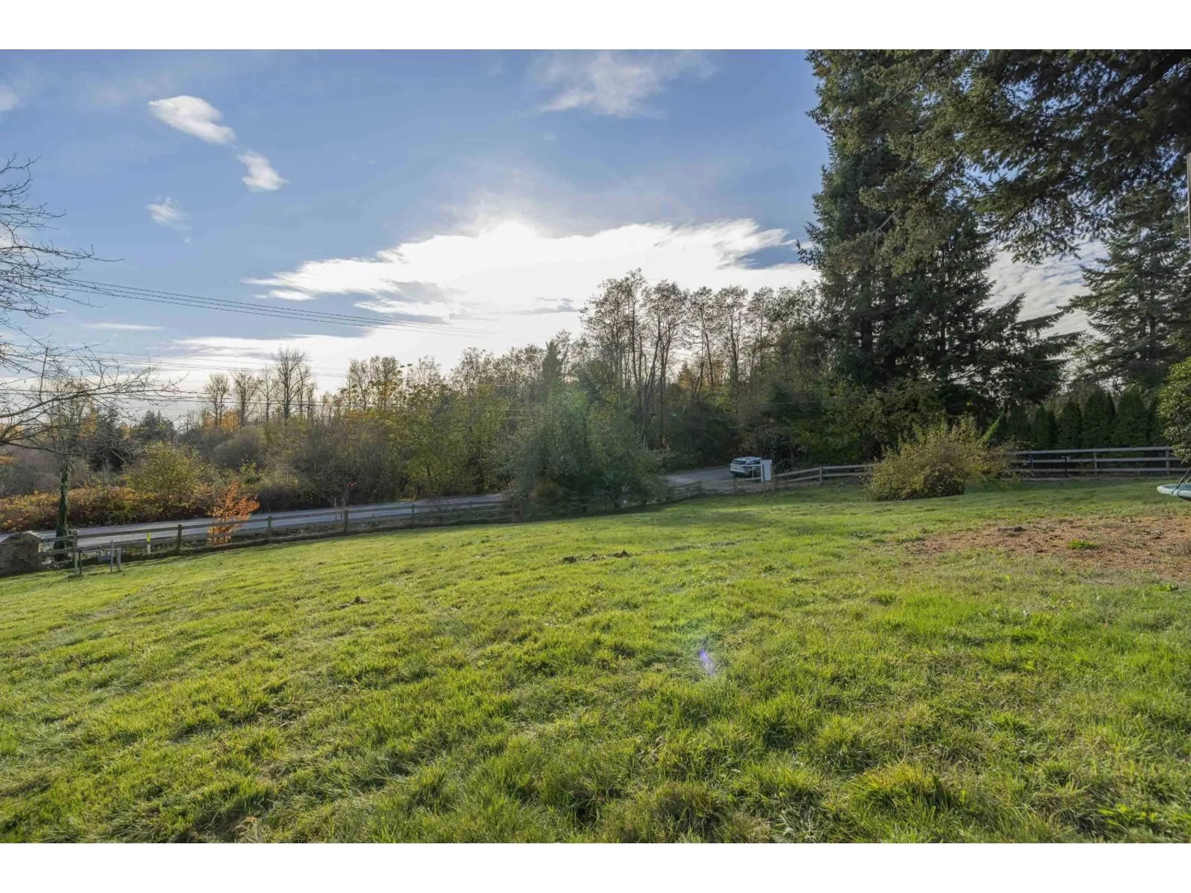 A pic from outside/outdoor area/front of a property/back of a property/a pic from drone, water/lake/river/ocean view for 33625 FERNDALE AVENUE, Mission British Columbia V2V7G4