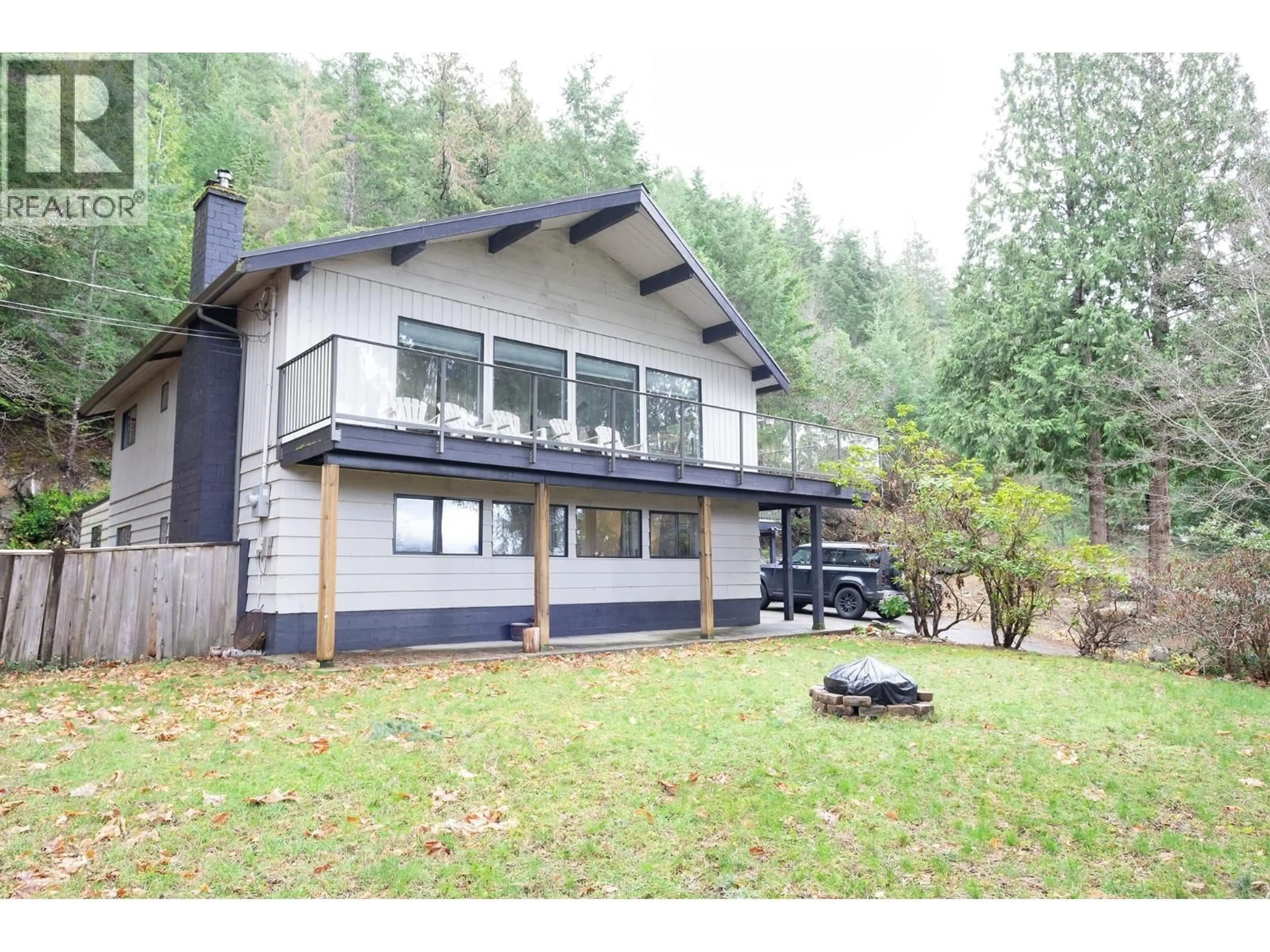 Home with vinyl exterior material, unknown for 12870 DOGWOOD DRIVE, Pender Harbour British Columbia V0N2H1
