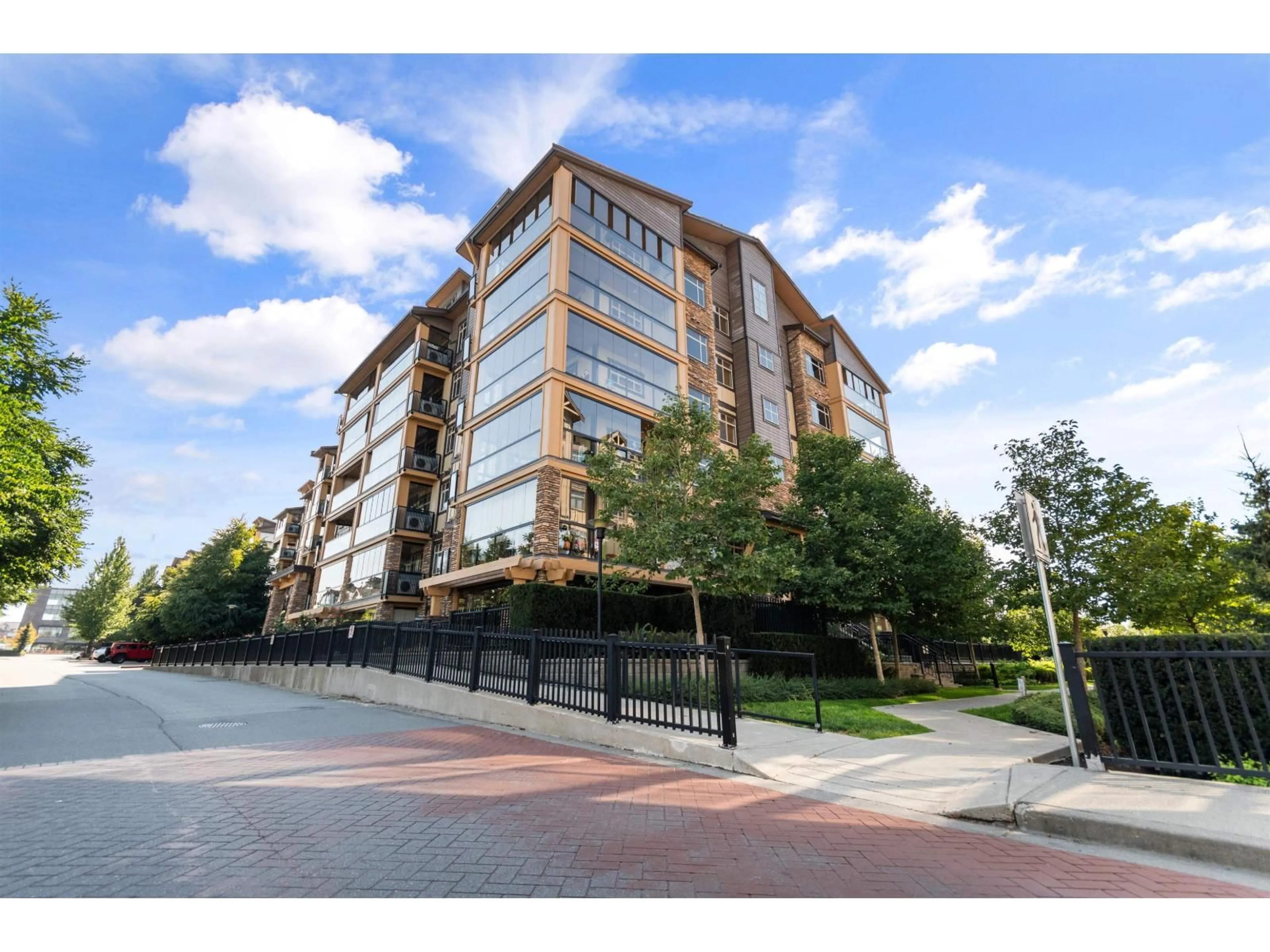 Unknown for 327 - 8067 207 STREET, Langley British Columbia V2Y0P1