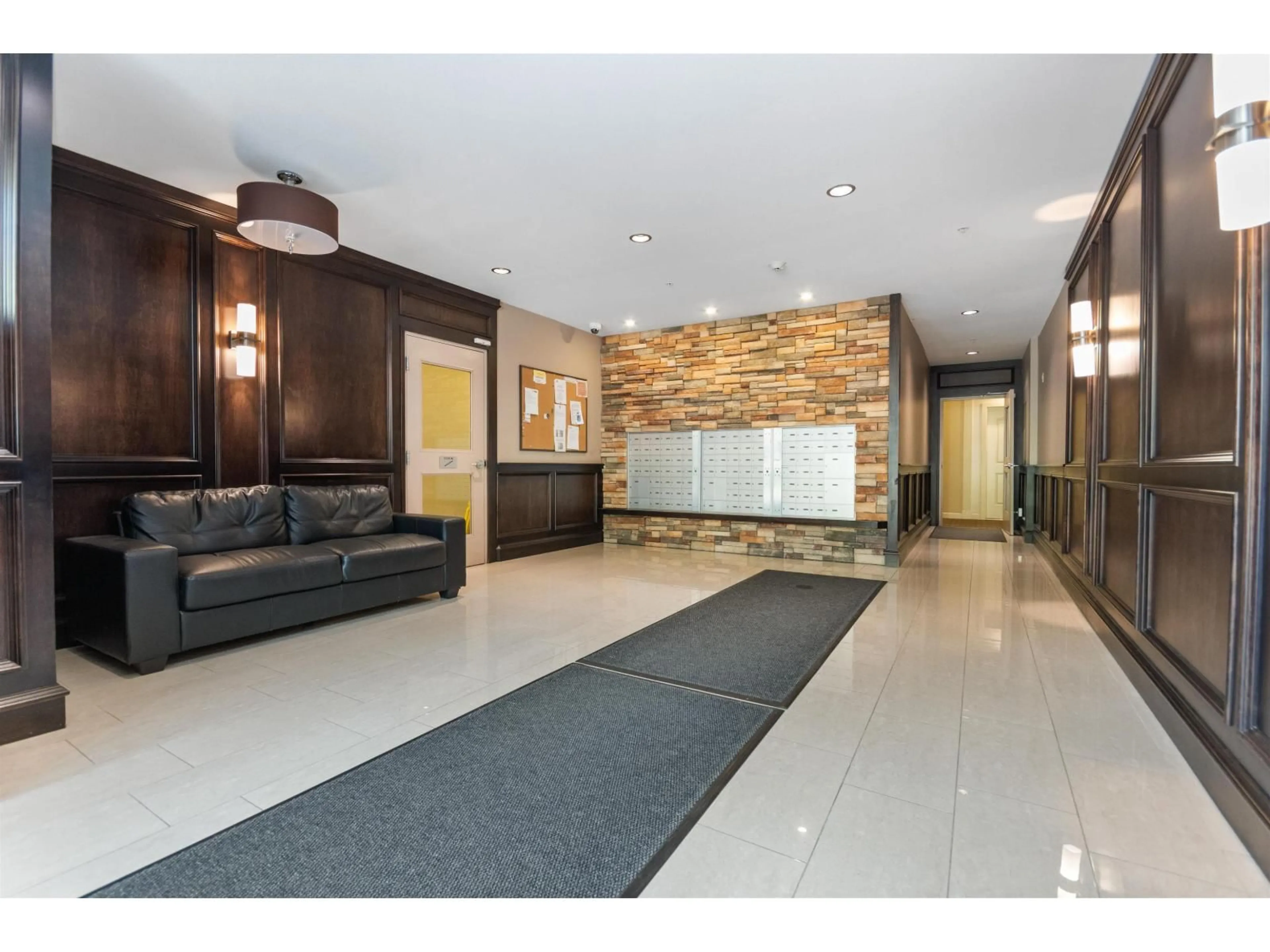 Lobby for 327 - 8067 207 STREET, Langley British Columbia V2Y0P1