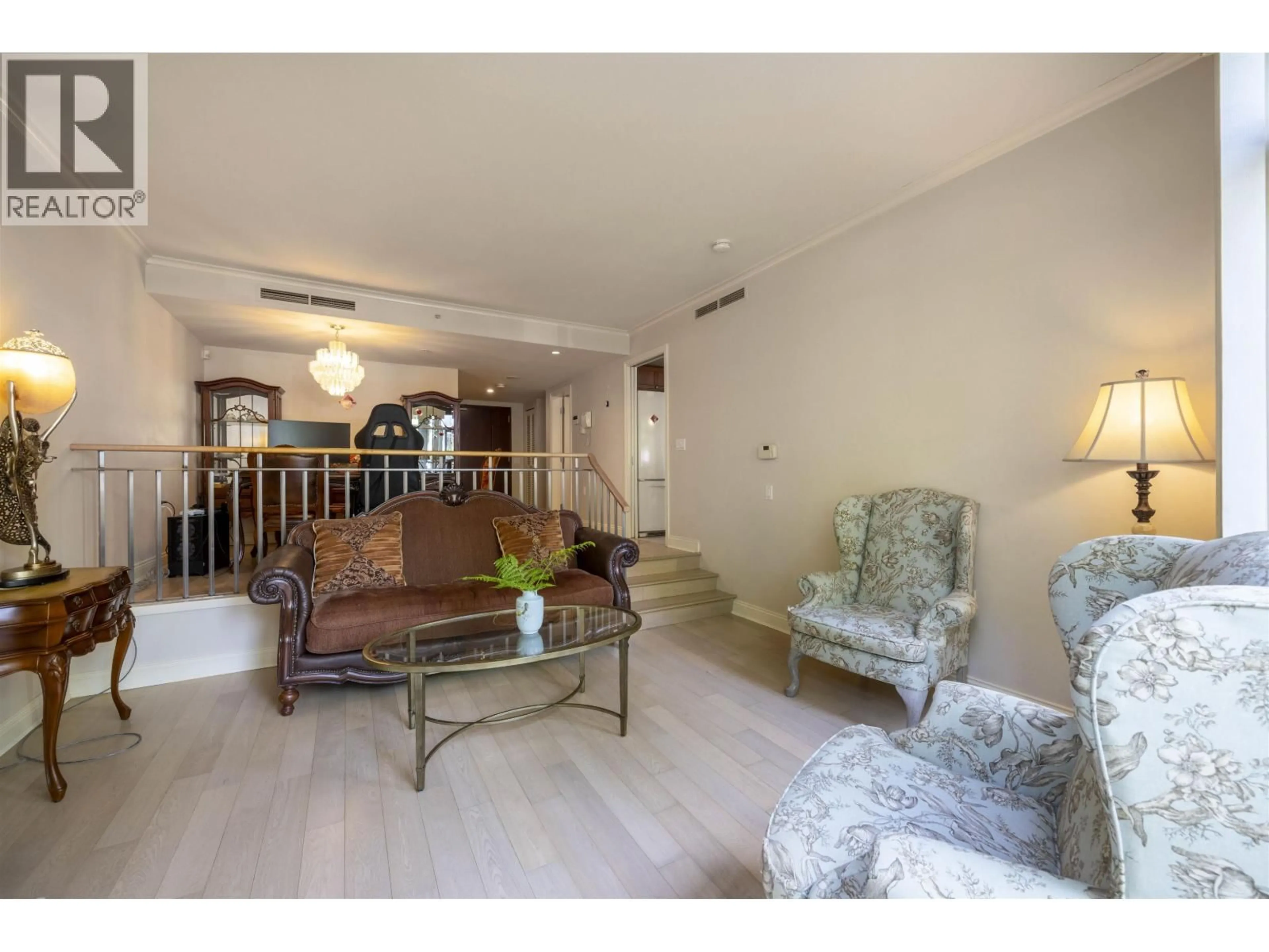 Living room with furniture, unknown for 205 - 638 45TH AVENUE, Vancouver British Columbia V5Z4R8