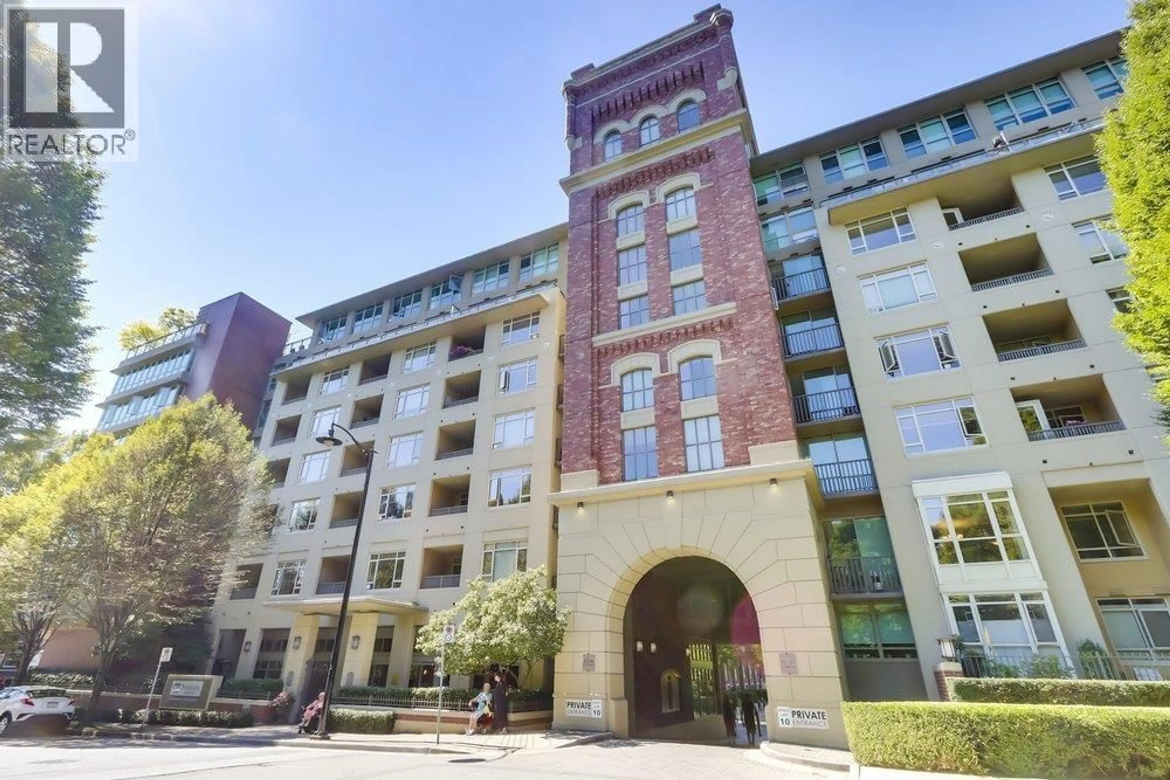 Indoor foyer for 712 - 2799 YEW STREET, Vancouver British Columbia V6K4W2