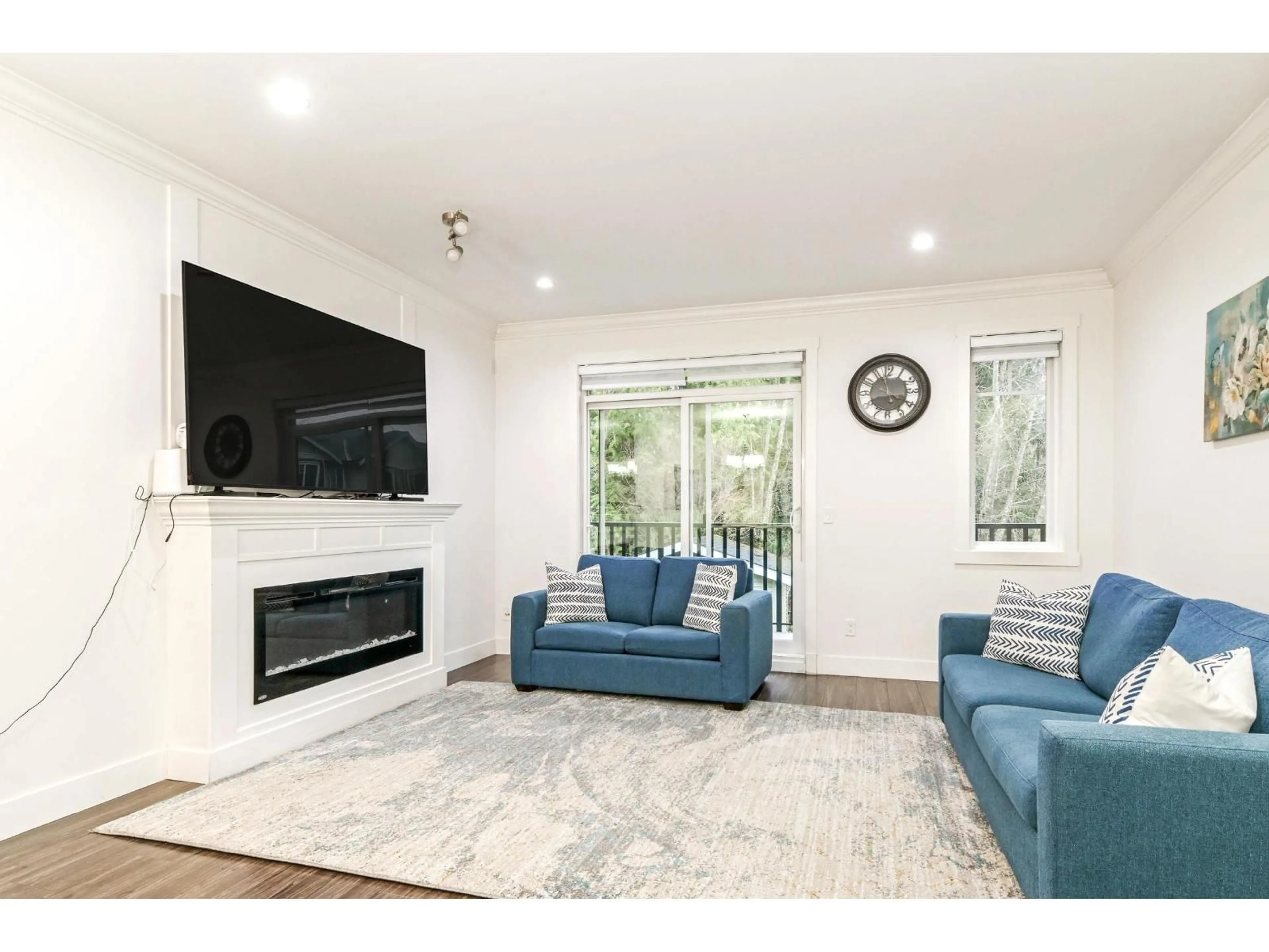 Living room with furniture, unknown for 140 - 13898 64 AVENUE, Surrey British Columbia V3W1L6