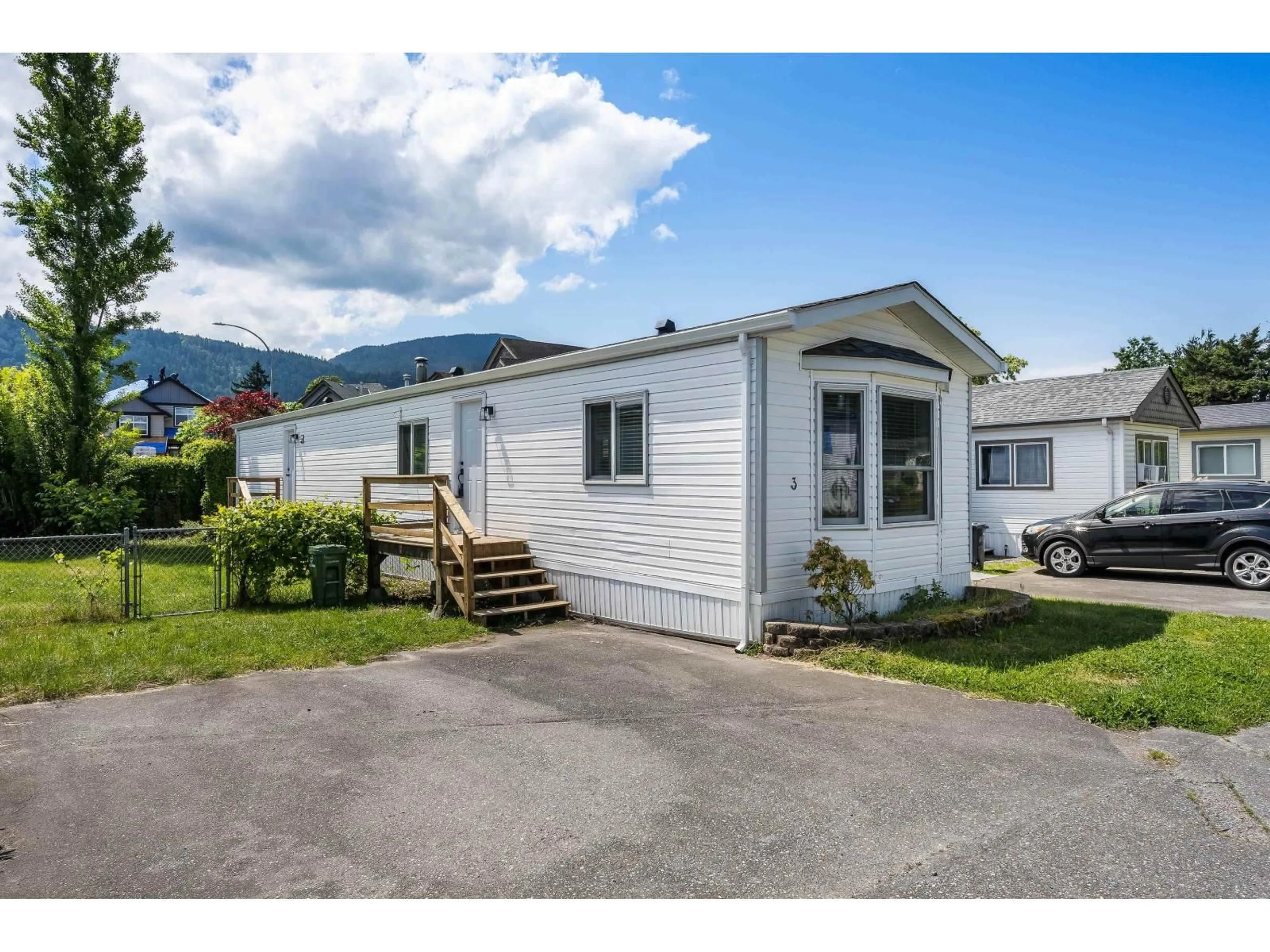 Home with vinyl exterior material, mountain view for 3 - 44565 MONTE VISTA DRIVE, Chilliwack British Columbia V2R5Y4