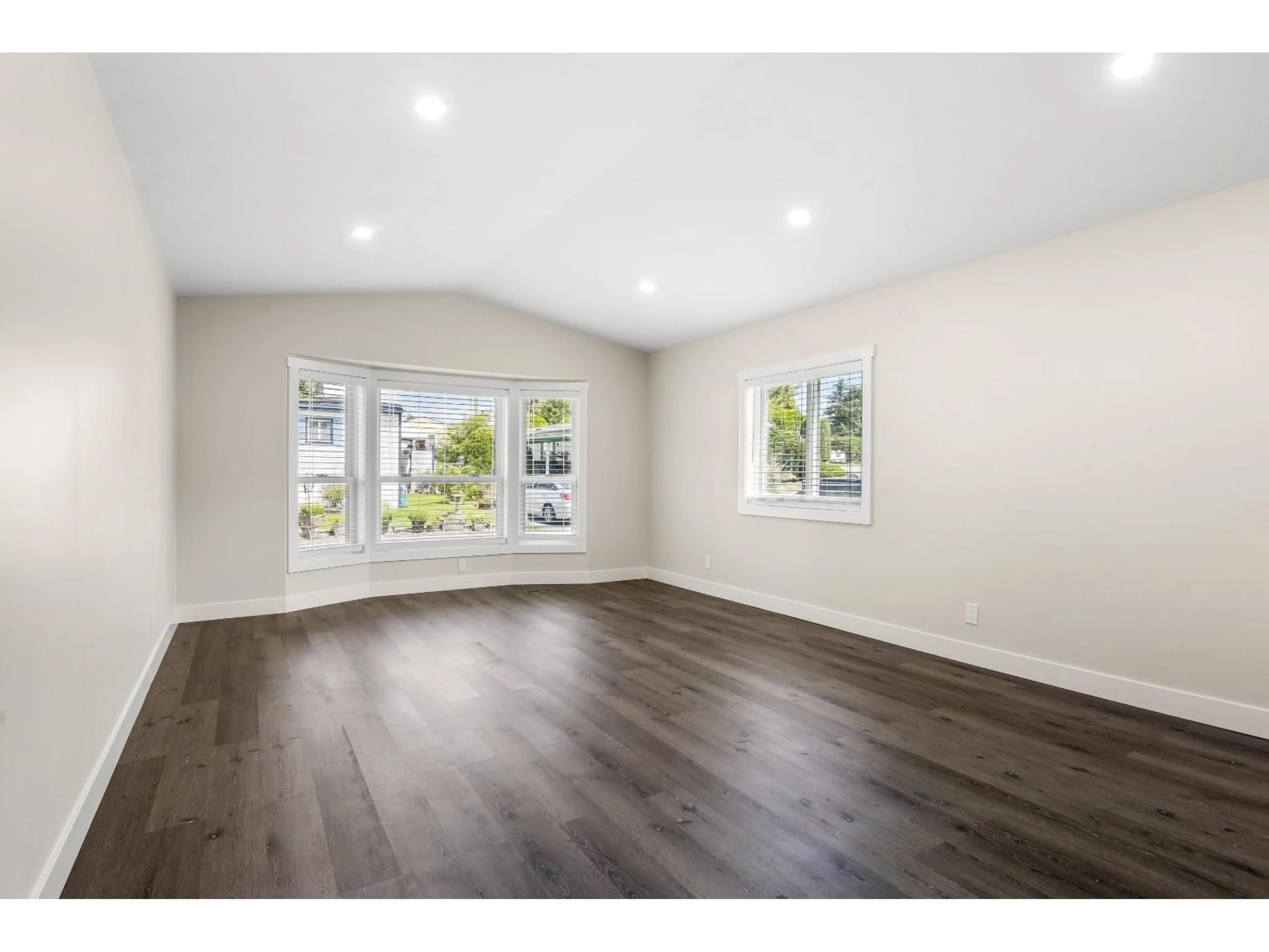 A pic of a room for 3 - 44565 MONTE VISTA DRIVE, Chilliwack British Columbia V2R5Y4