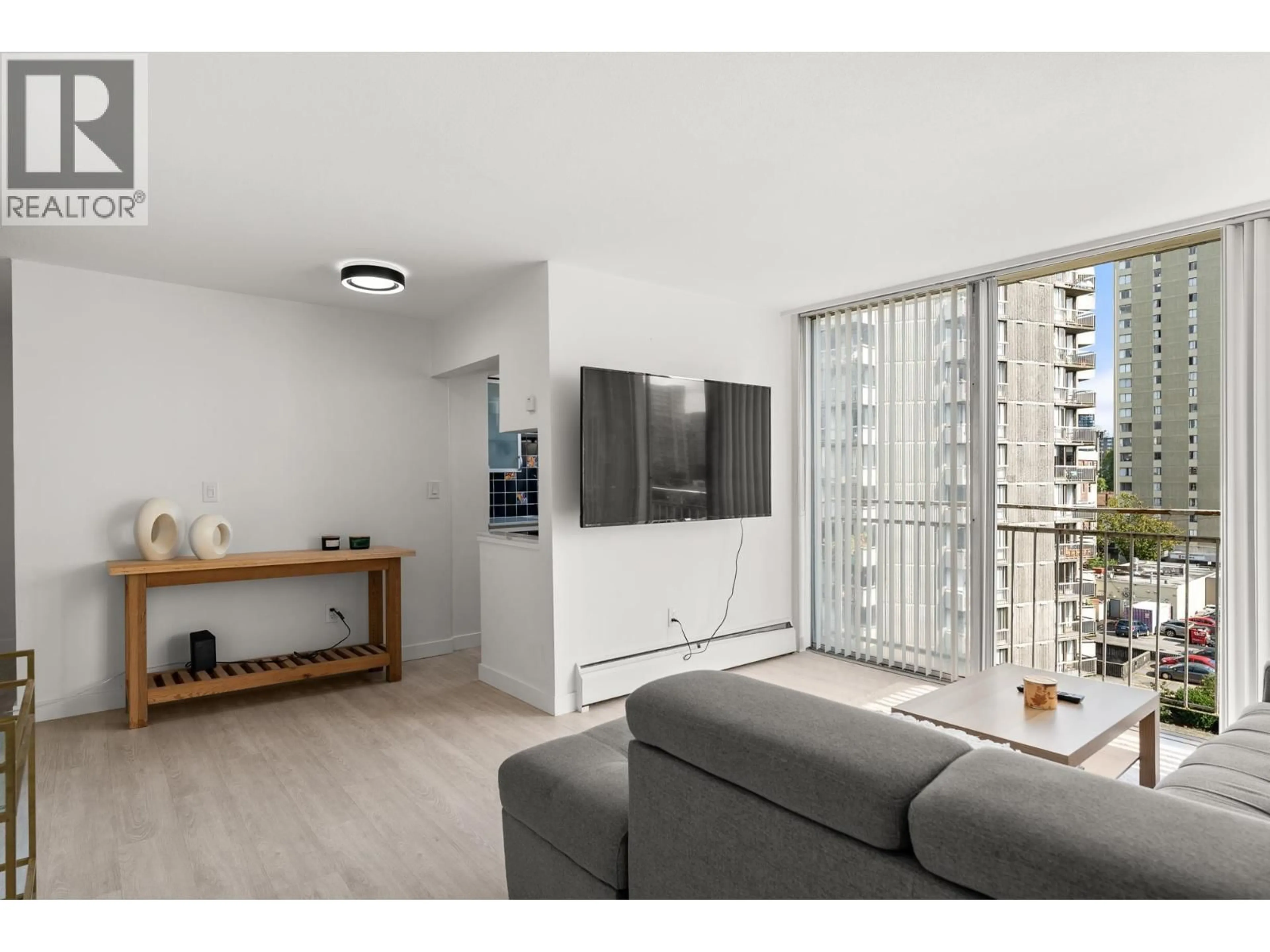 Living room with furniture, unknown for 806 - 1250 BURNABY STREET, Vancouver British Columbia V6E1P5